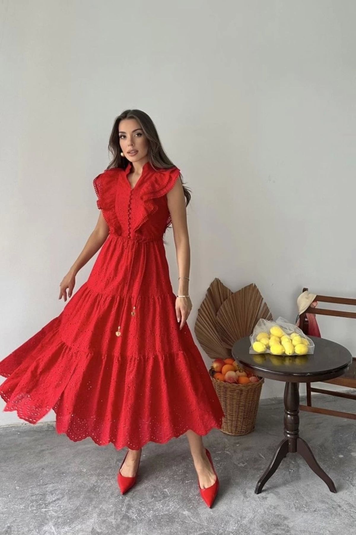 Butik Kırmızı Fırfırlı Düğmeli Elbise