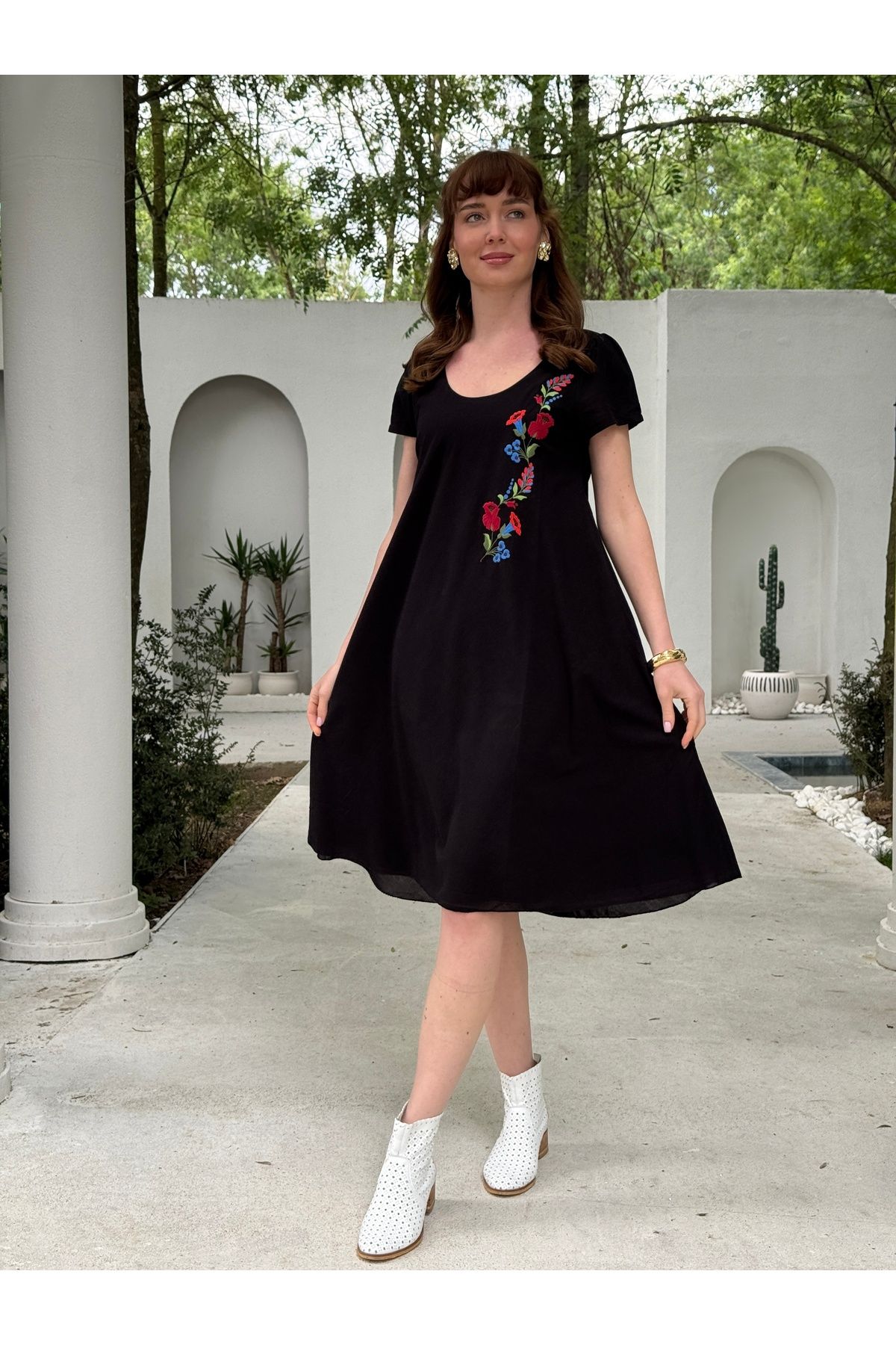 Butik Esra Kandemir YAZLIK PAMUKLU NAKIŞLI ELBİSE