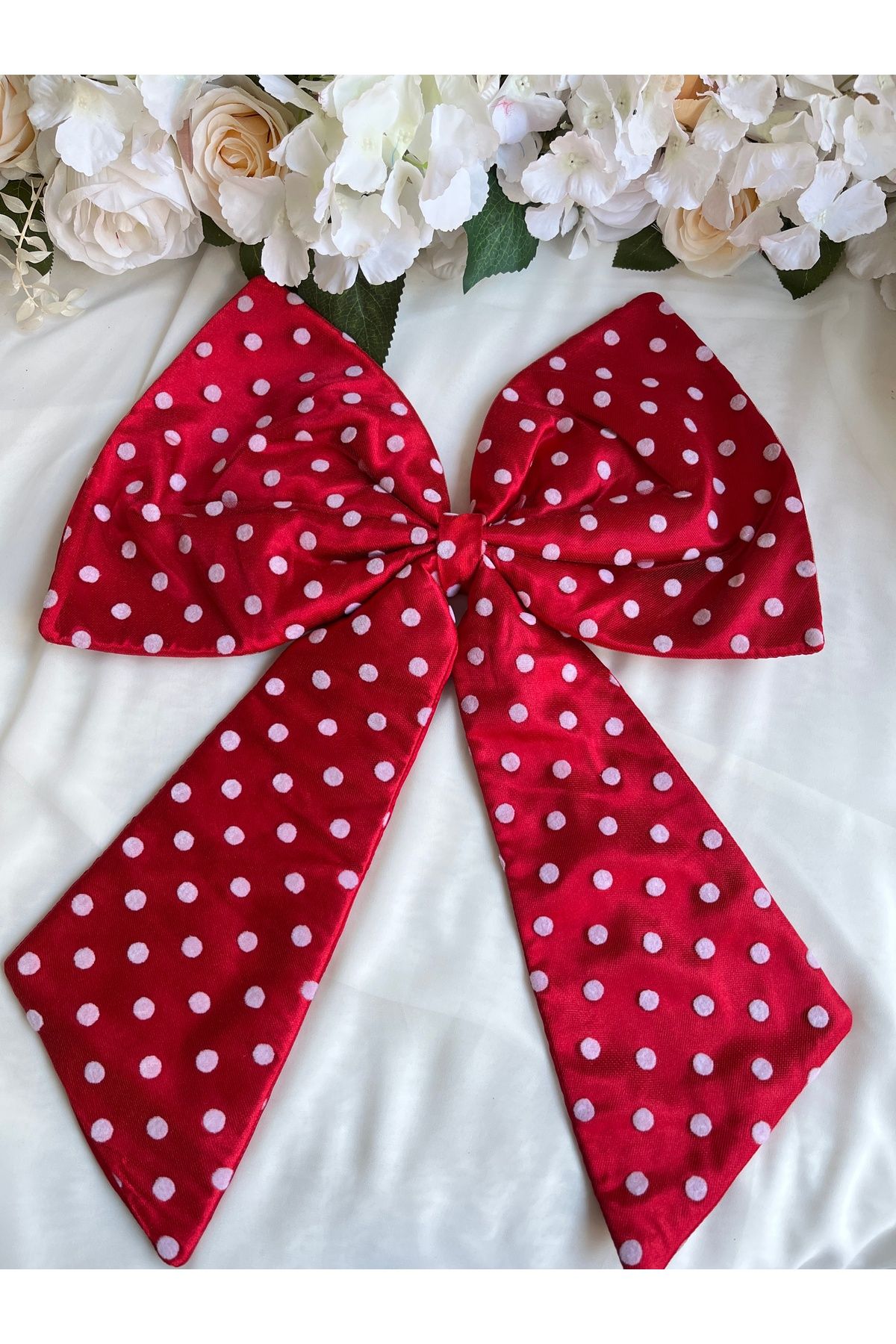 partici dükkanı Puantiyeli Masa Önü Fiyonk (40x50CM) Kırmızı
