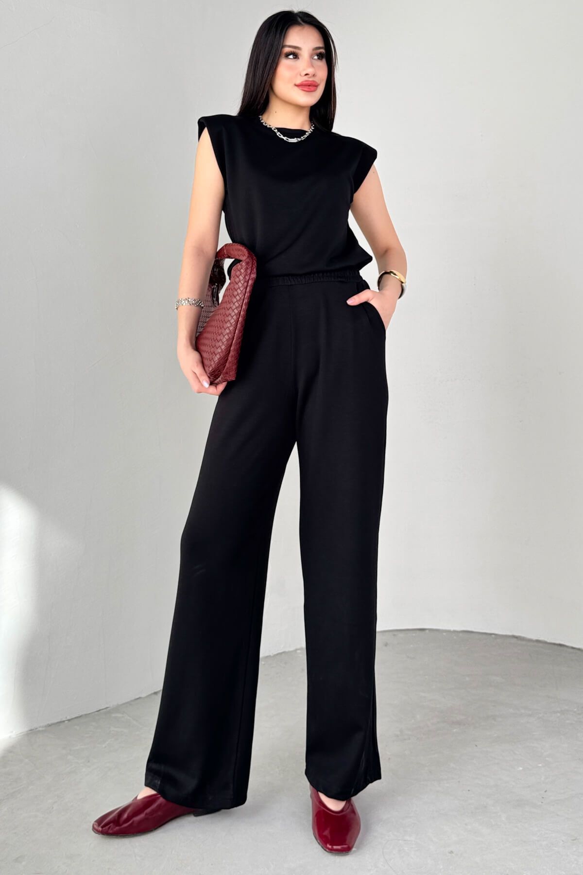 Cappmoda TKM-13301 Siyah Vatkalı Bluz & Bel Lastikli Salaş Pantolon İkili Takım