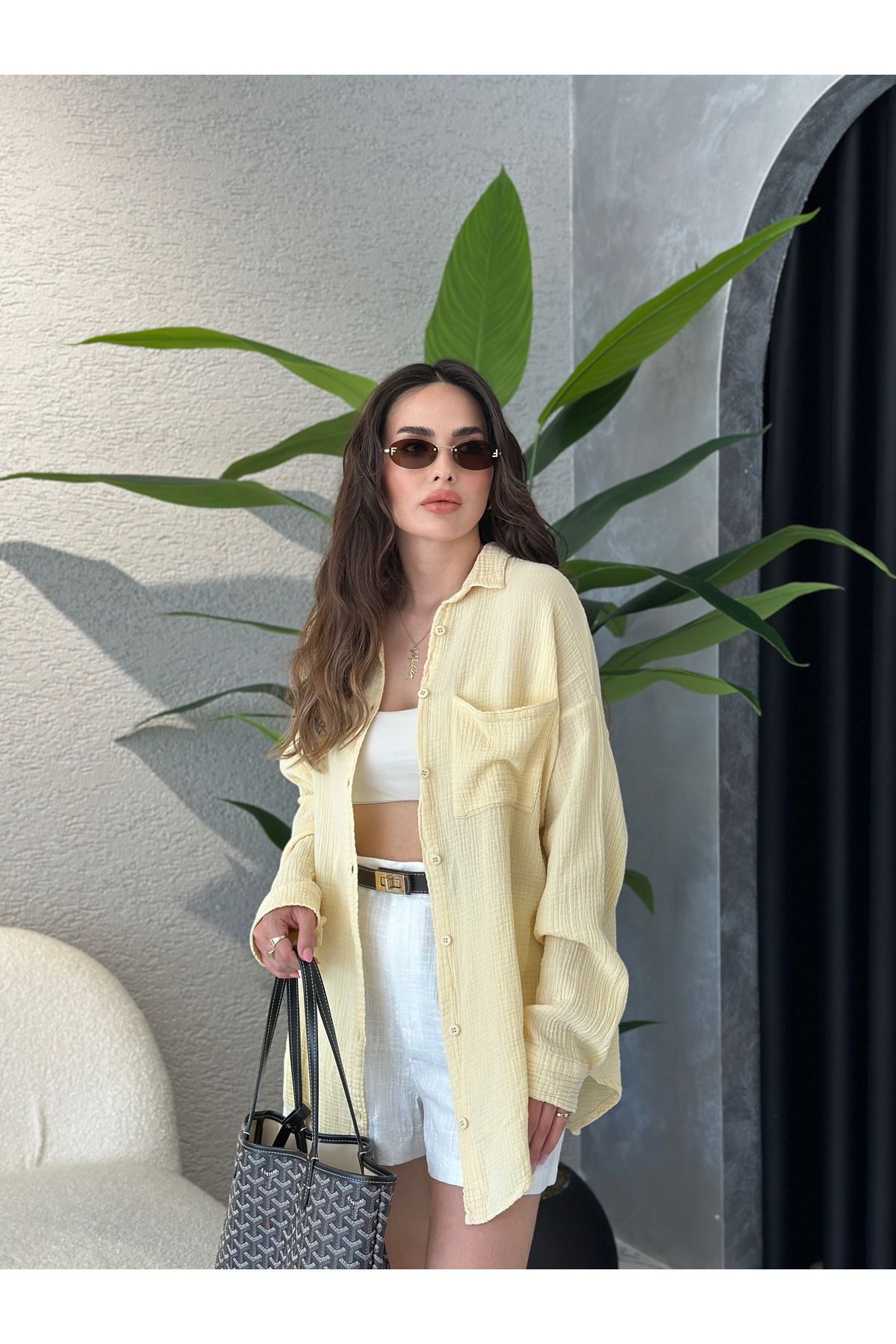 By Merve Darende Müslin Kumaş Oversize Gömlek
