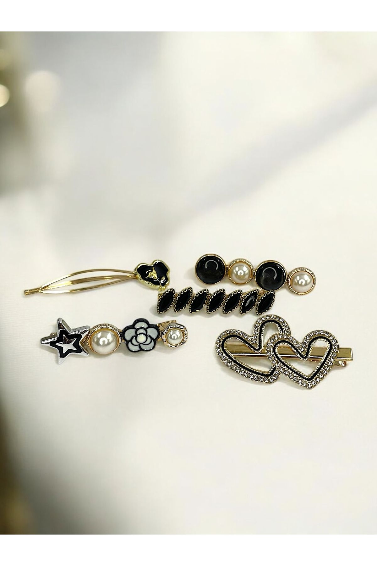 Fria Çeşitli Figürlü Siyah-Gold Pens Toka Seti