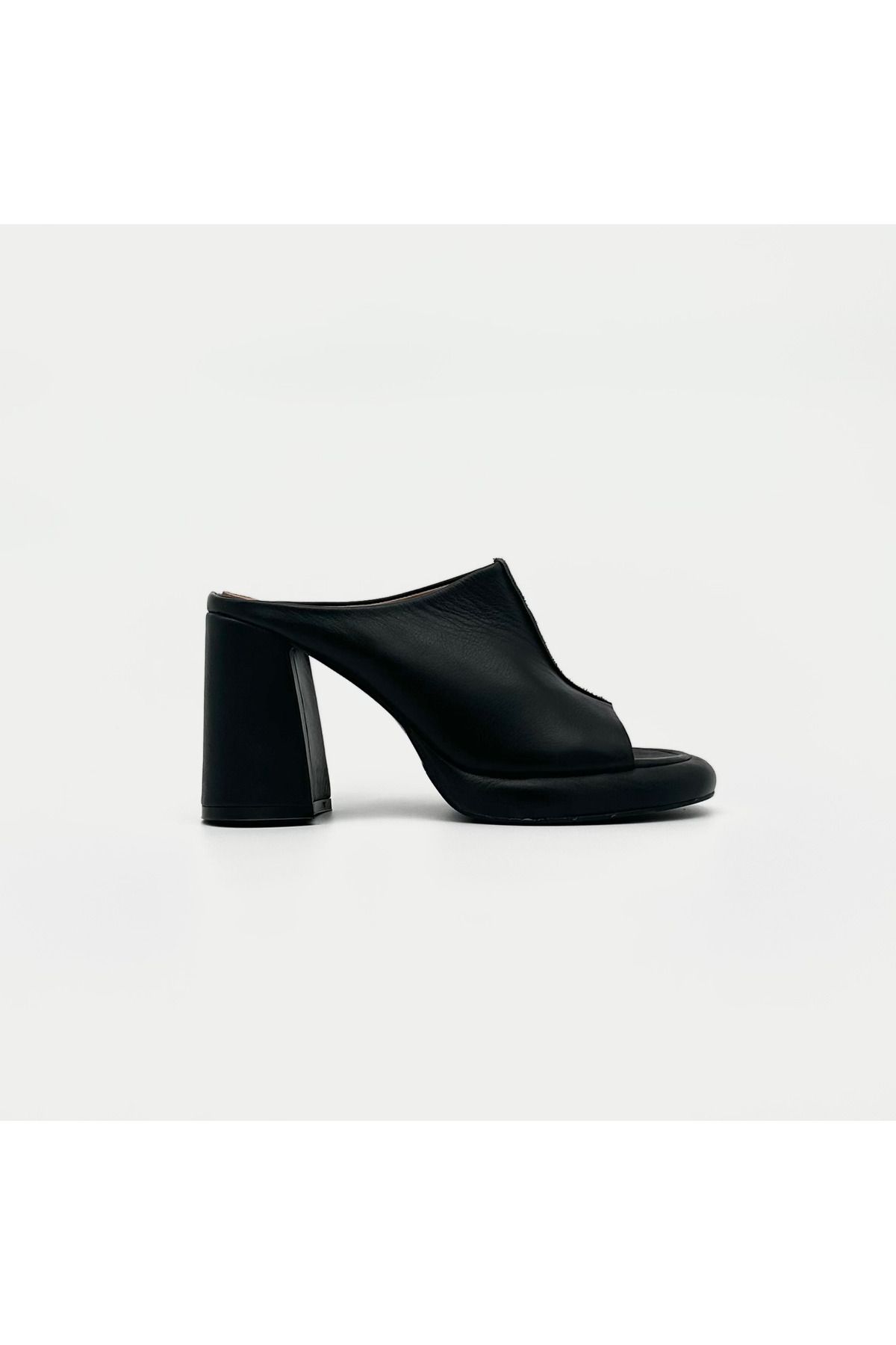 Folle Siyah Deri Platform Topuklu Terlik – 9 cm Yüksek Topuklu