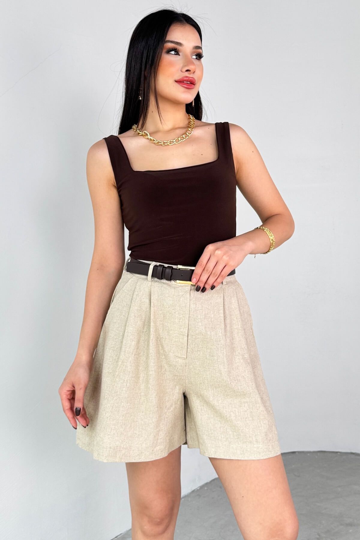 Cappmoda ŞRT-16028 Taş Rengi Cepli Yüksek Bel Kısa Keten Şort