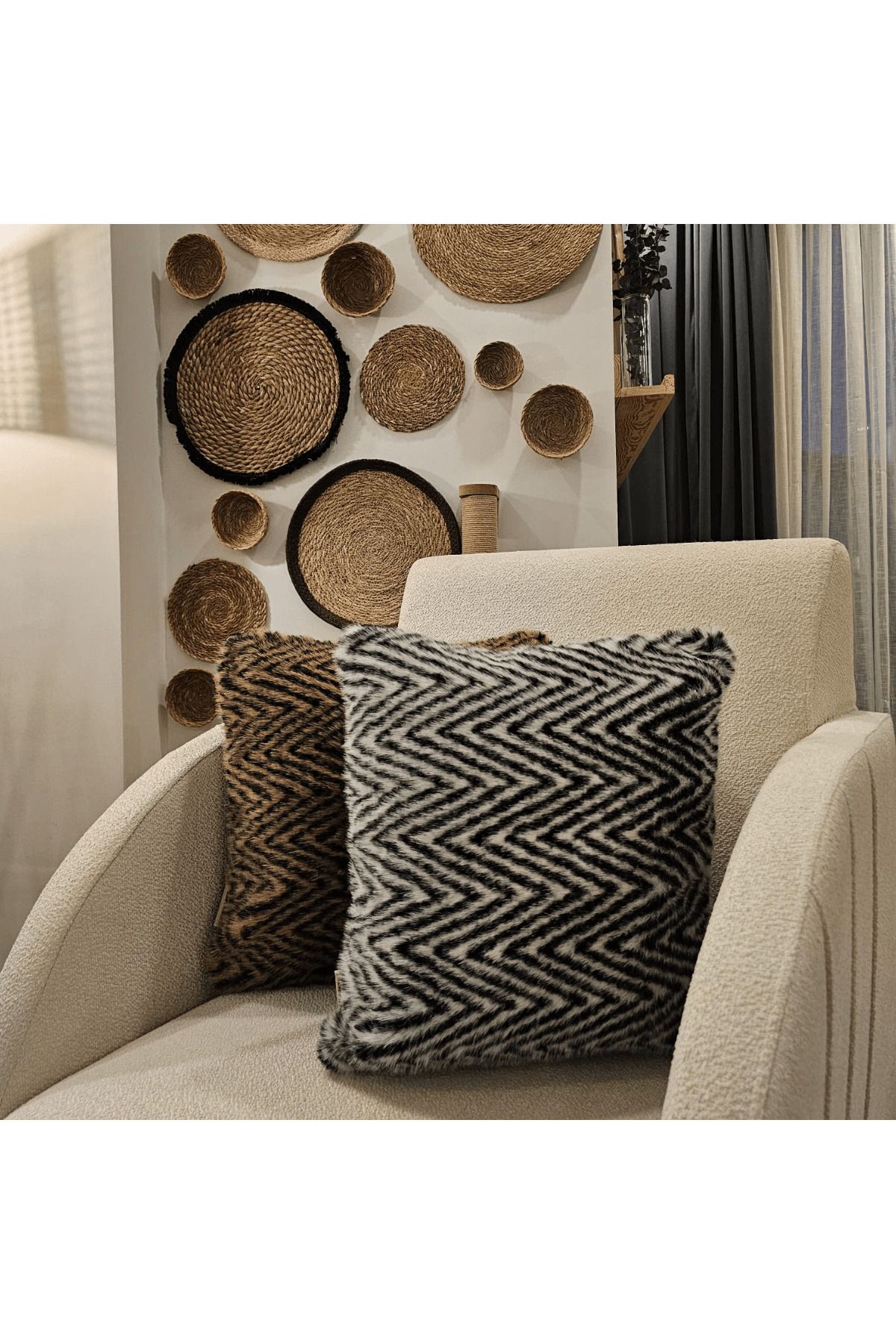 Comfy Sloth Siyah/Beyaz Peluş Kırlent Kılıfı - RIBELLA