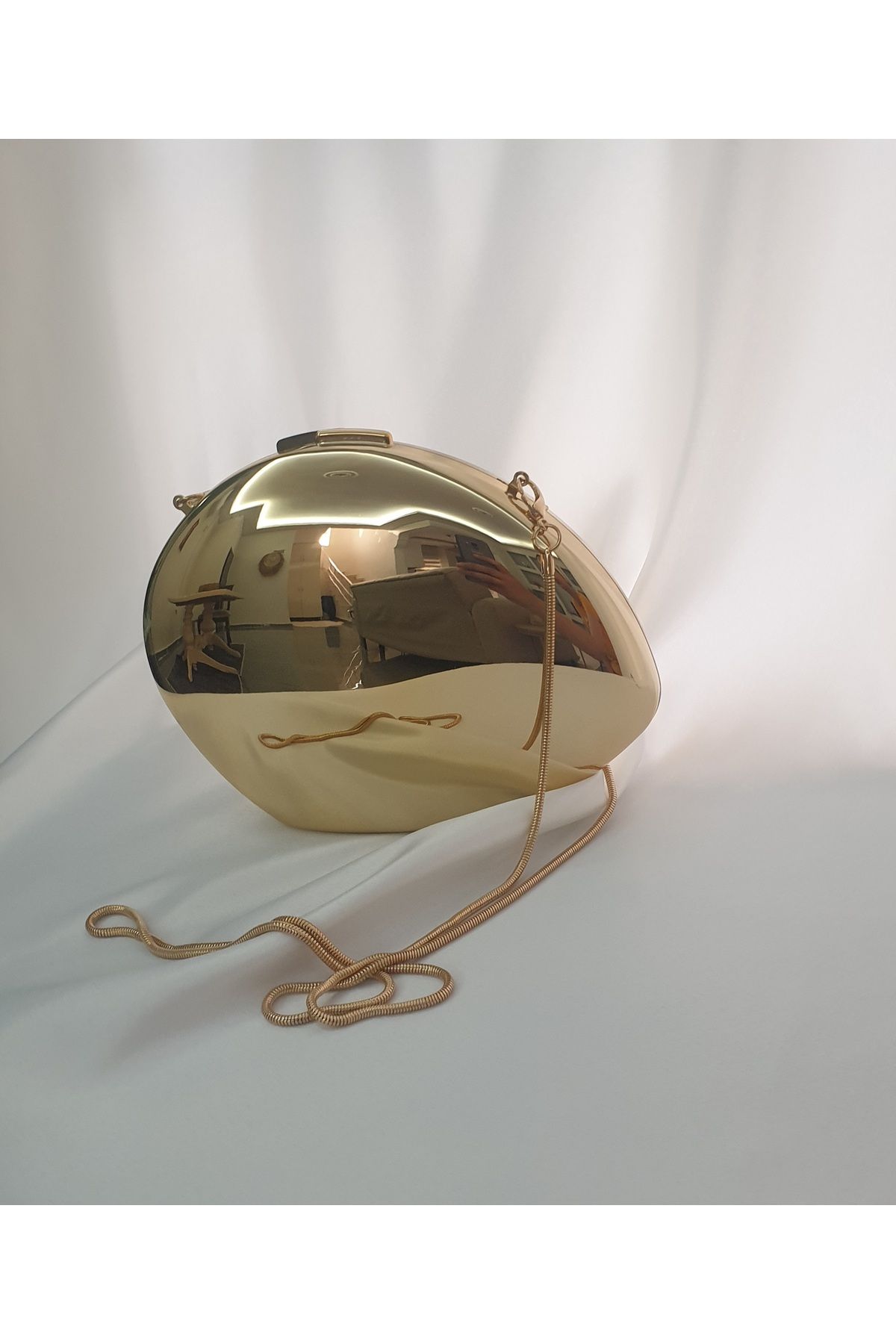 Butik Gold Abiye Çanta Parlak Altın Görünümlü Zincirli Şık