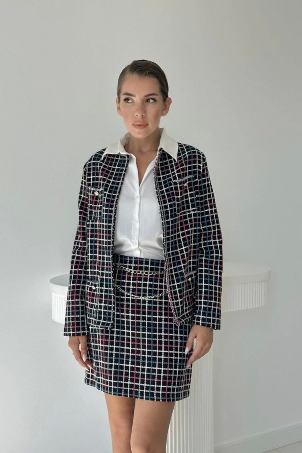 MODA iyah Önü Açık Ceket Ve Eteği Zincirli Takım