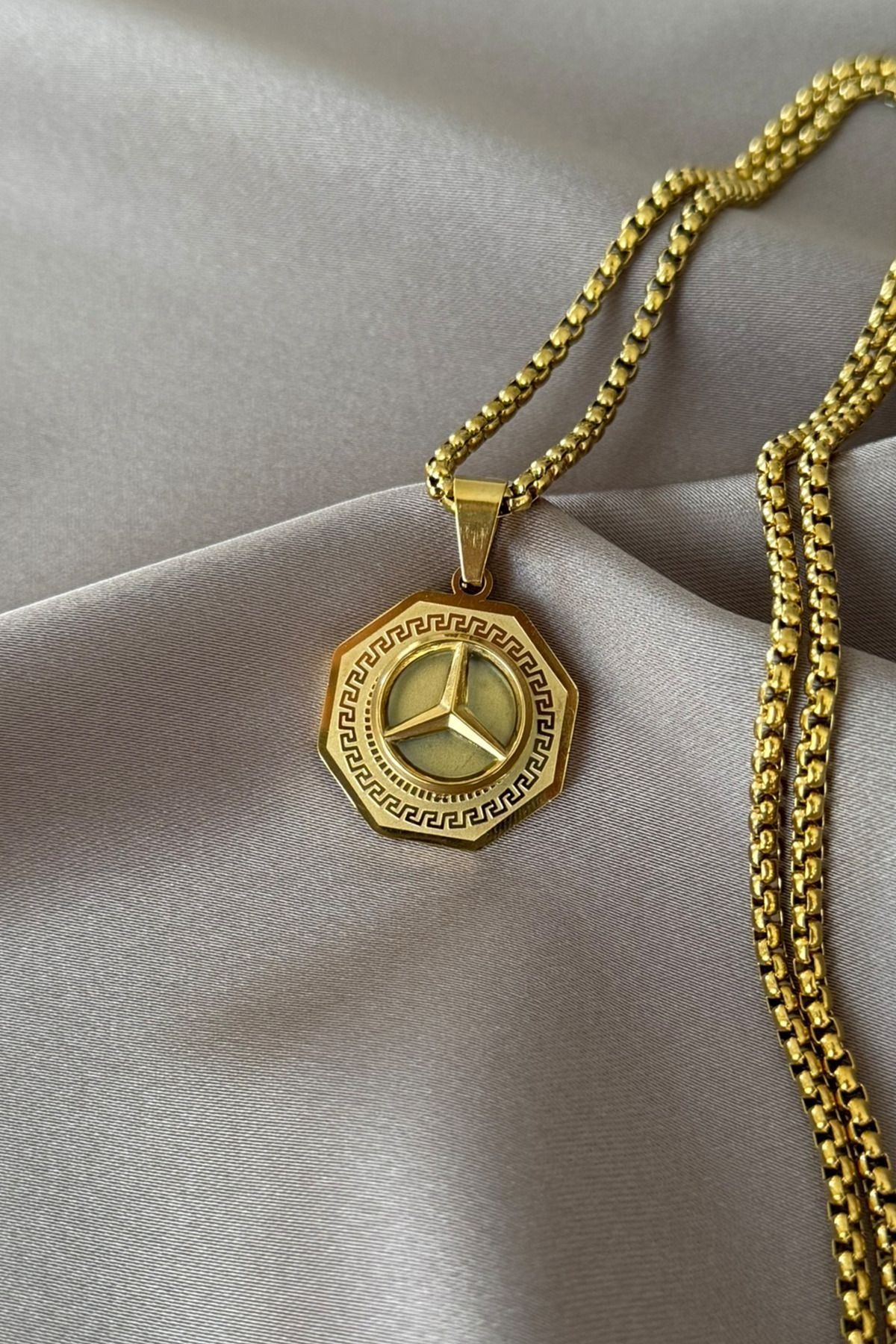 laria jewelry Gold Logolu Madalyon Kolye