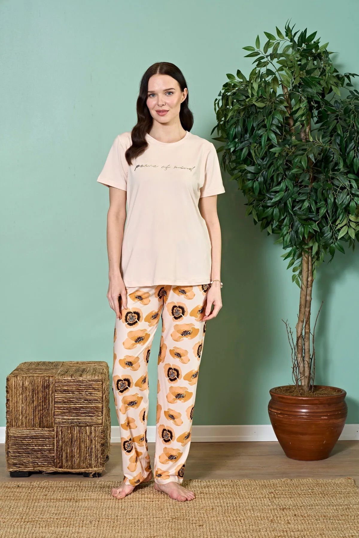Over Sleep by Poleren Tüylenmez Kırışmaz Kumaş Kısa Kol Yazlık Kadın Pijama Takımı