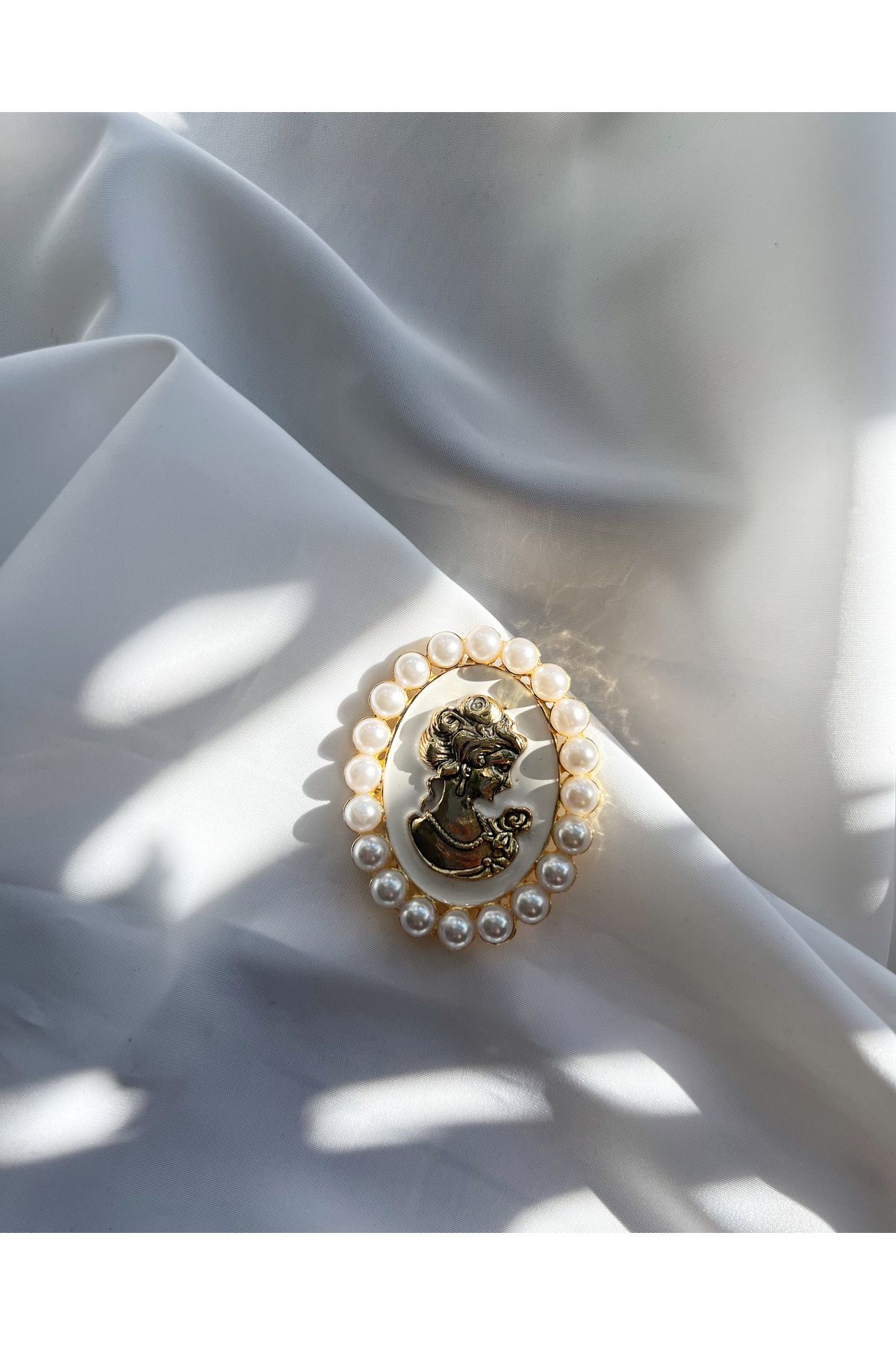 ALİA Vintage kadın gold detaylı broş