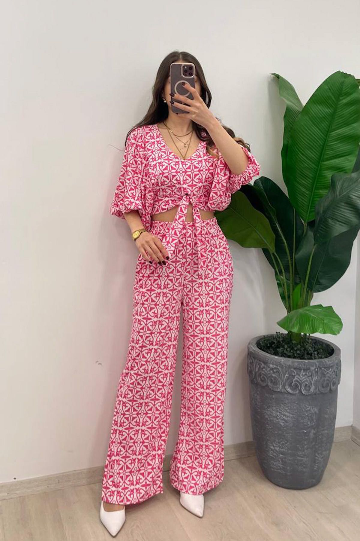 Mila Pembe Desenli Crop Pantolon Takımı