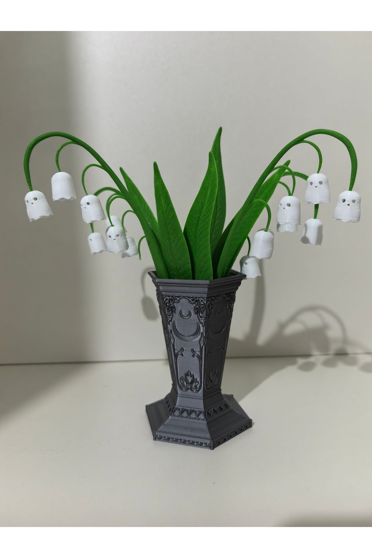kast3d Hayalet çiçekli vazo
