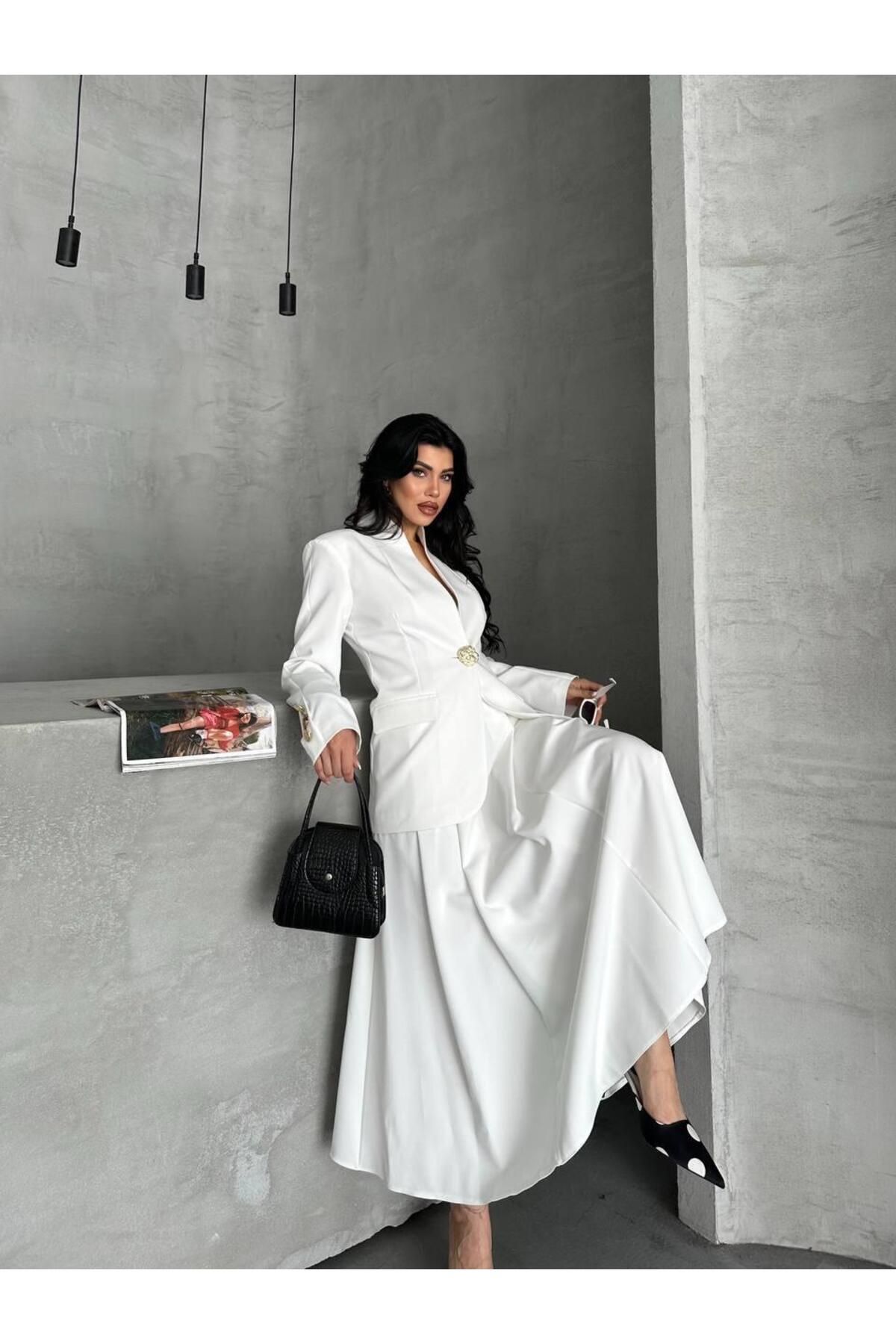 Ekim Store Gold Düğmeli Etekli İkili Blazer Takım