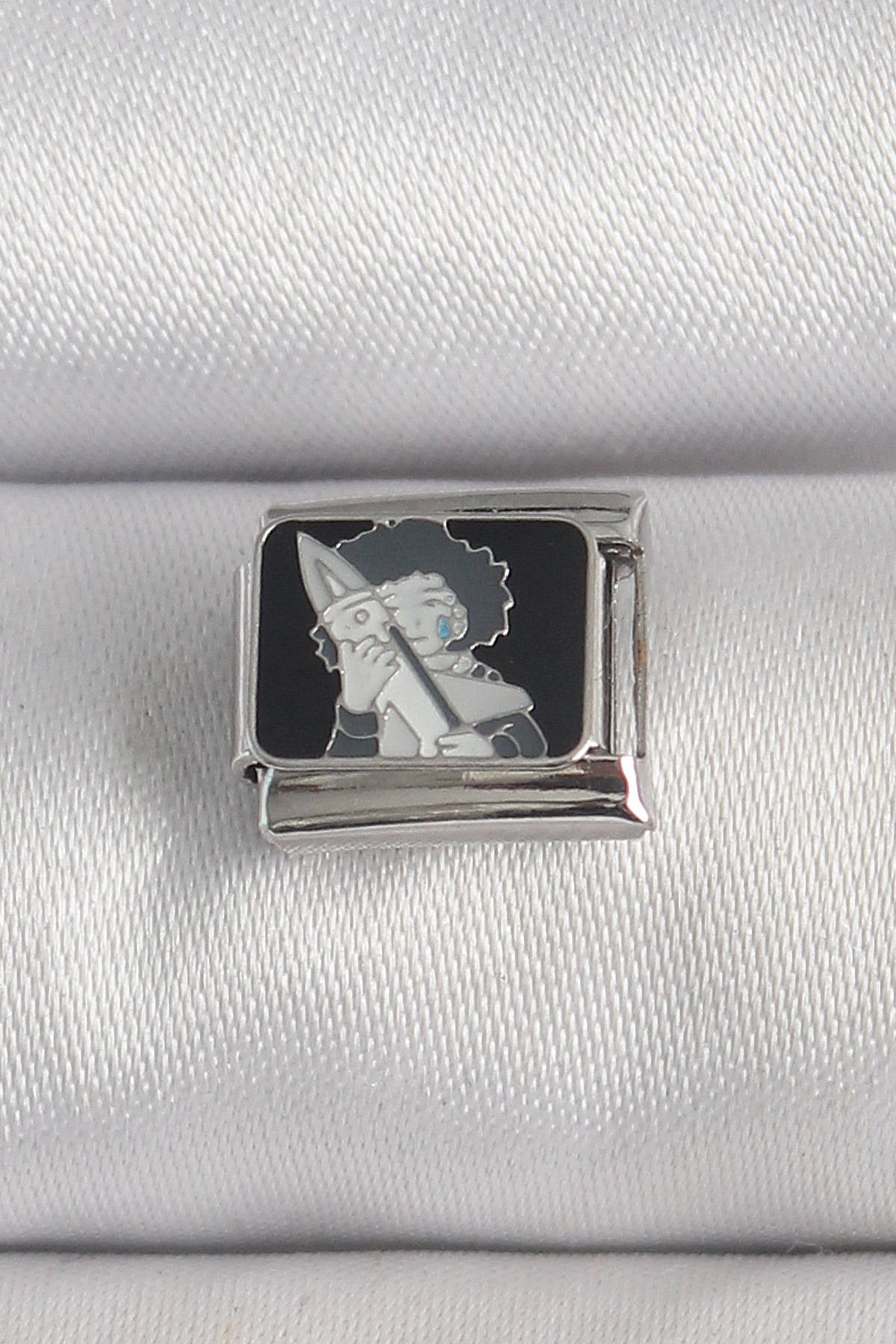 NEZADE STORE 316L Çelik Gümüş Renk Siyah İşlemeli Portre Model Nomination Charm - TJ-BC1385
