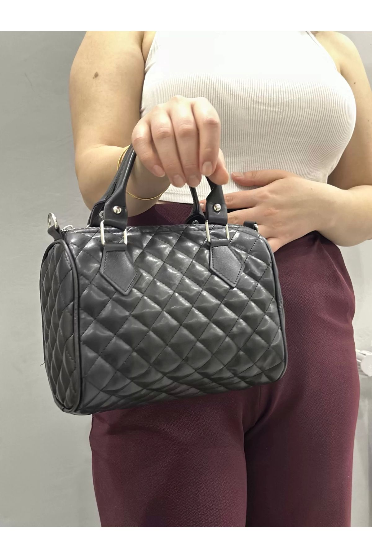 OurStyles Kapaksız kapitone siyah cilt çanta