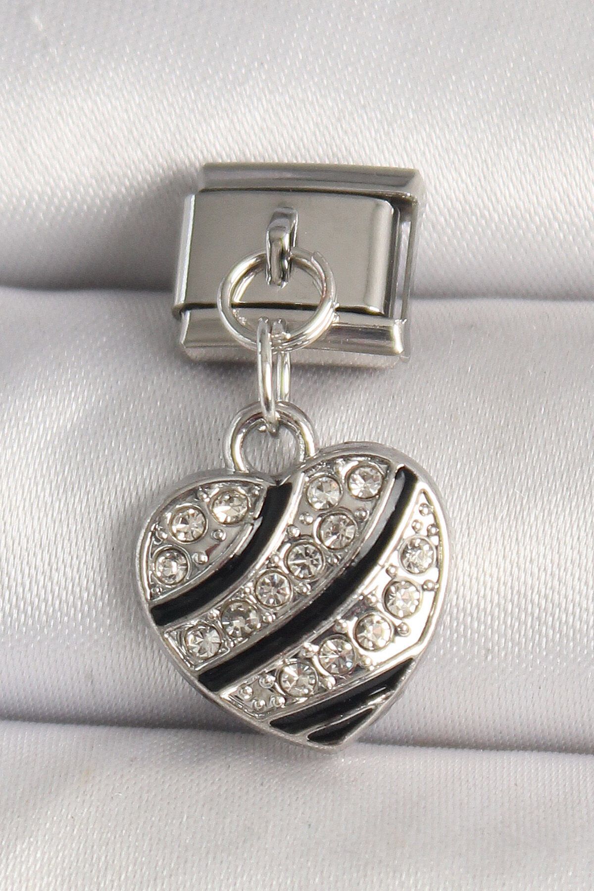 Avantaj Kapıda ® 316L Çelik Gümüş Renk Zirkon Taşlı Kalp Model Nomination Charm