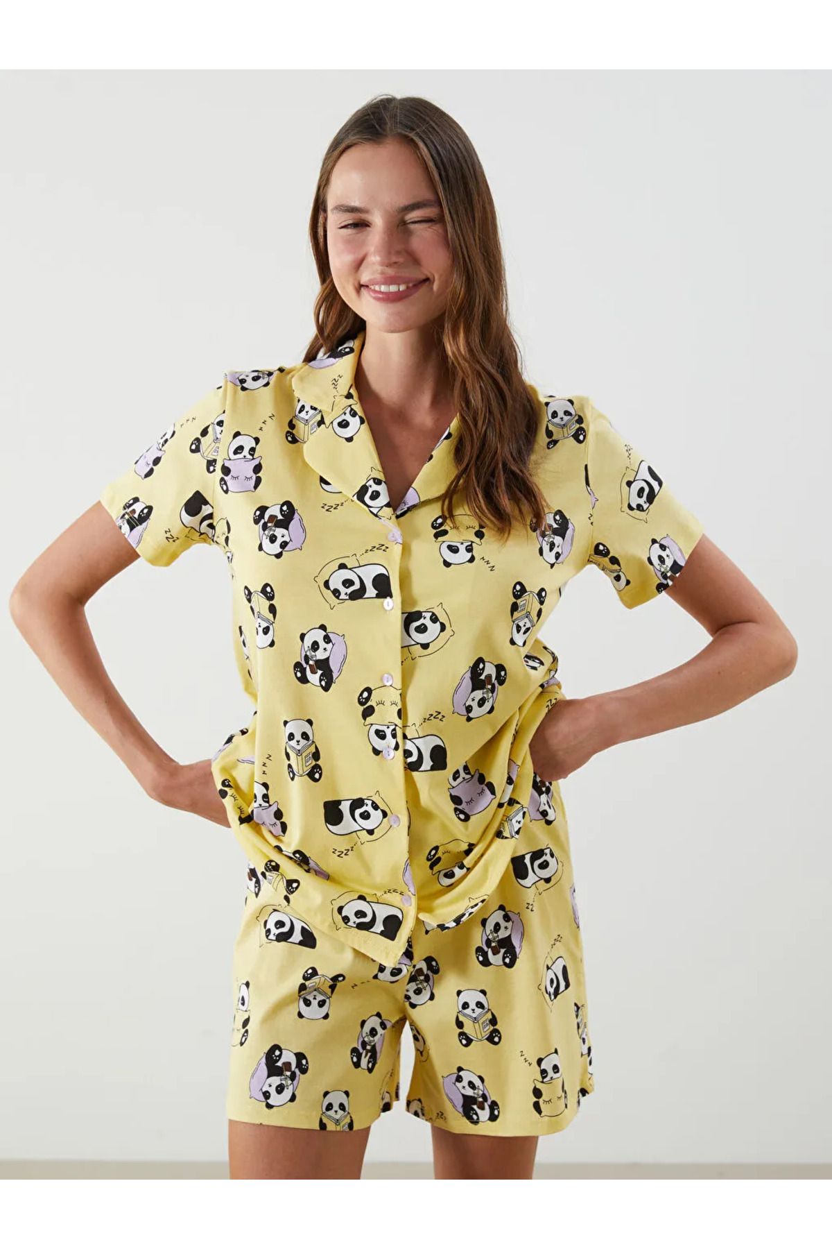 LC Waikiki LCW Young Sari Gömlek Yaka Baskılı Kadın Şortlu Pijama Takımı