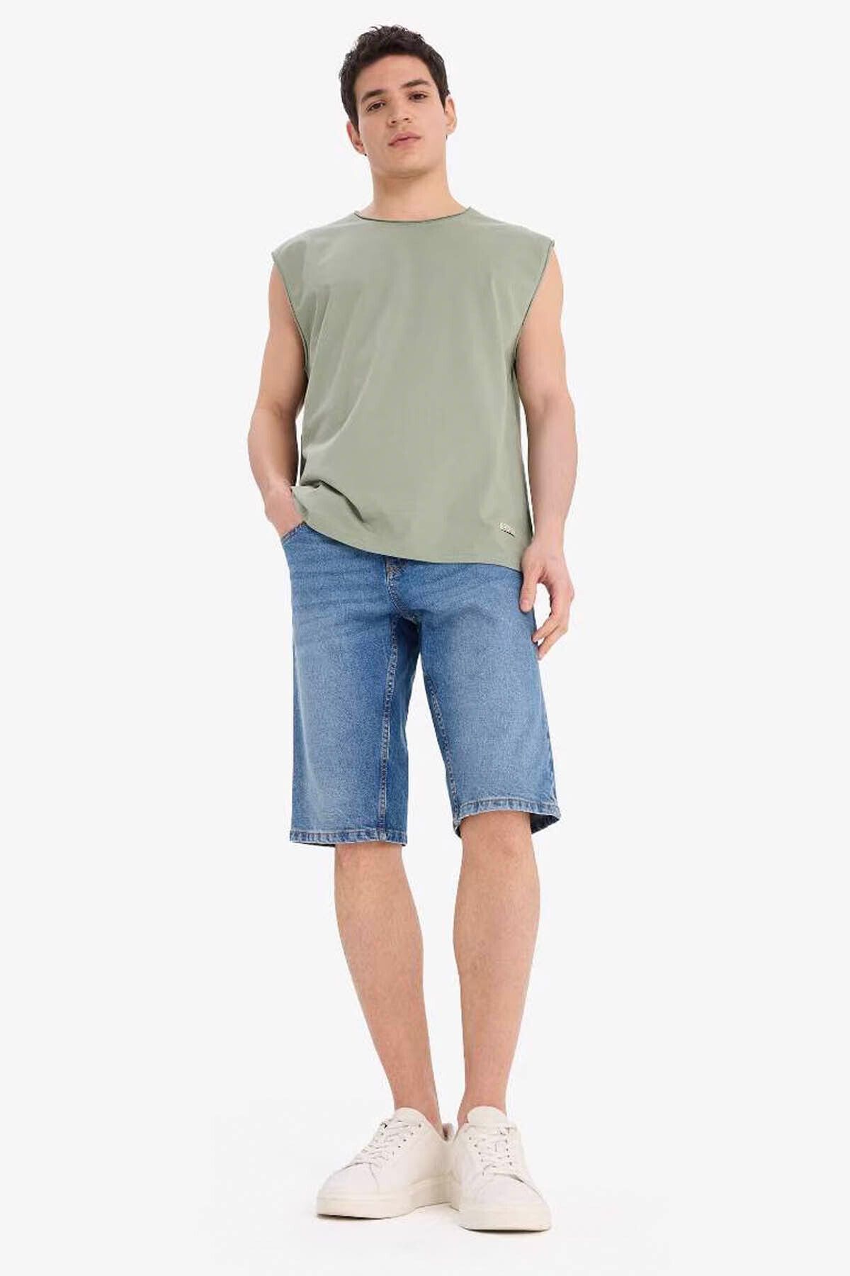 DeFacto Boxy Fit Bisiklet Yaka Açık Haki Erkek Kolsuz T-shirt C7205AX/GN1107
