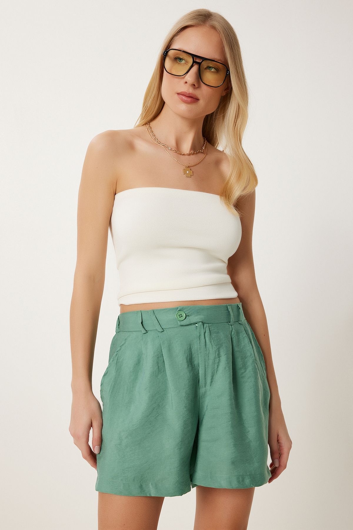 complete the look image