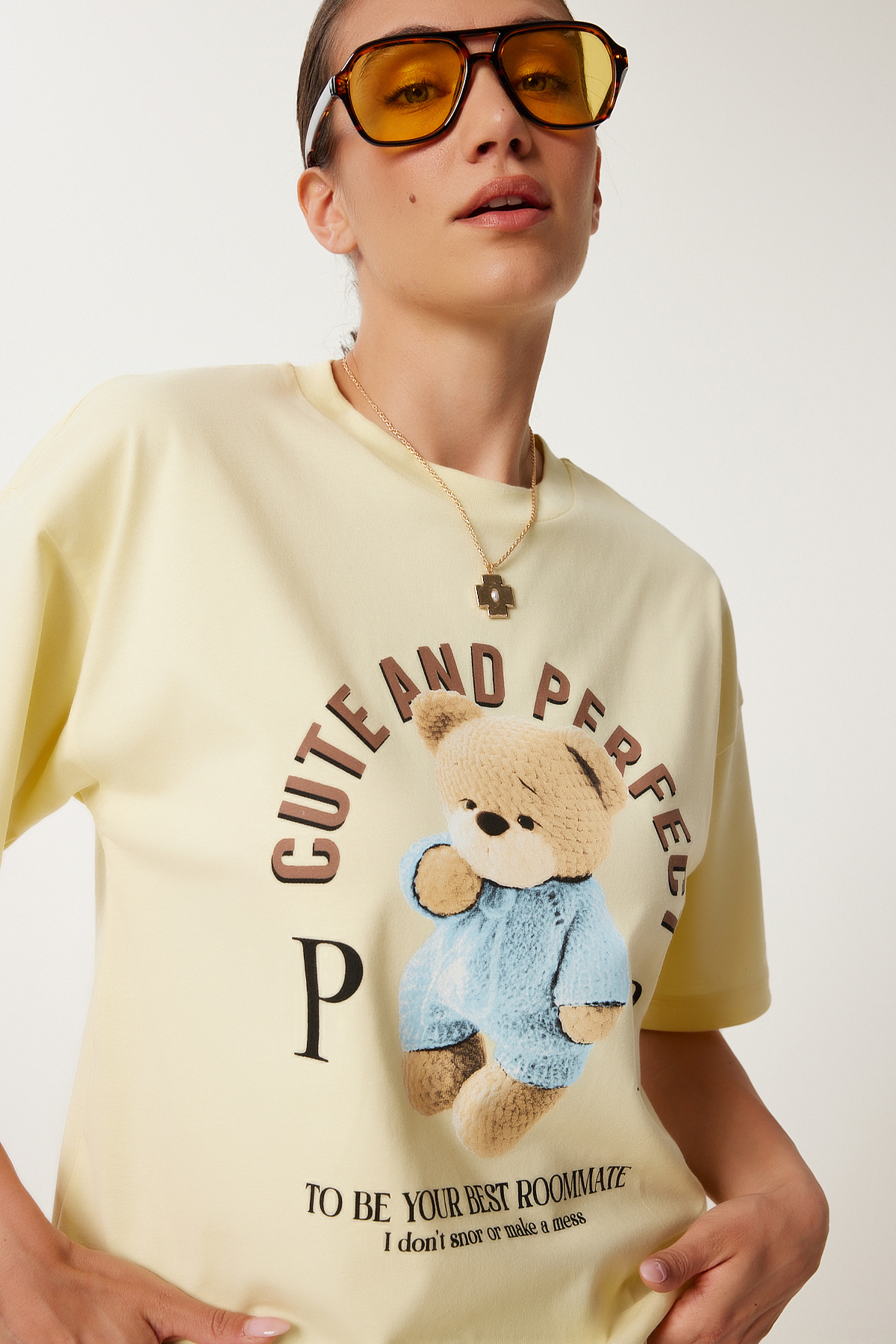 Happiness İstanbul  Kadın Sarı Baskılı Oversize Pamuklu Örme T-Shirt CR00508 - Görsel 3