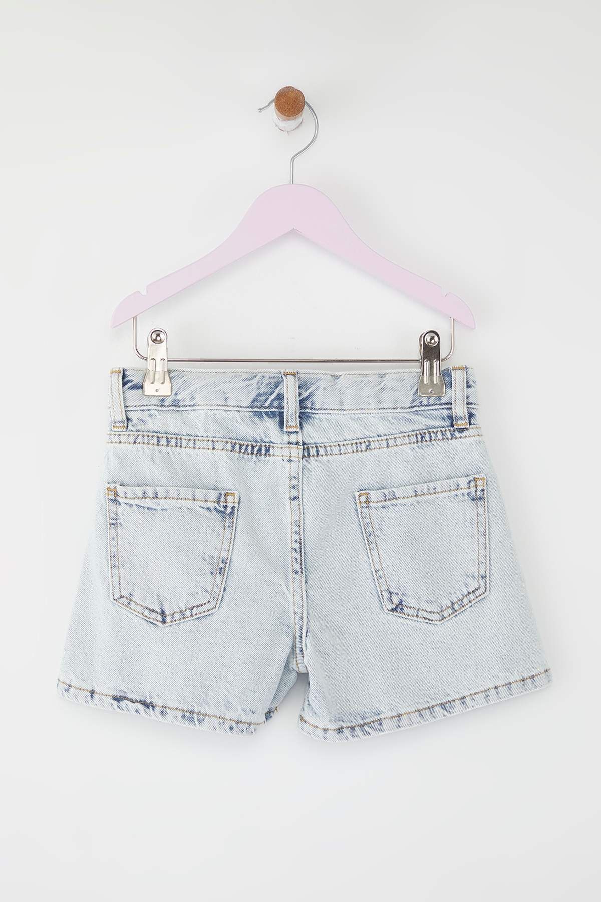 TRENDYOLKIDS-Modré dievčenské 100% bavlnené čerešňové vyšívané elastické džínsové šortky a bermudy TKDSS25SR00036 4