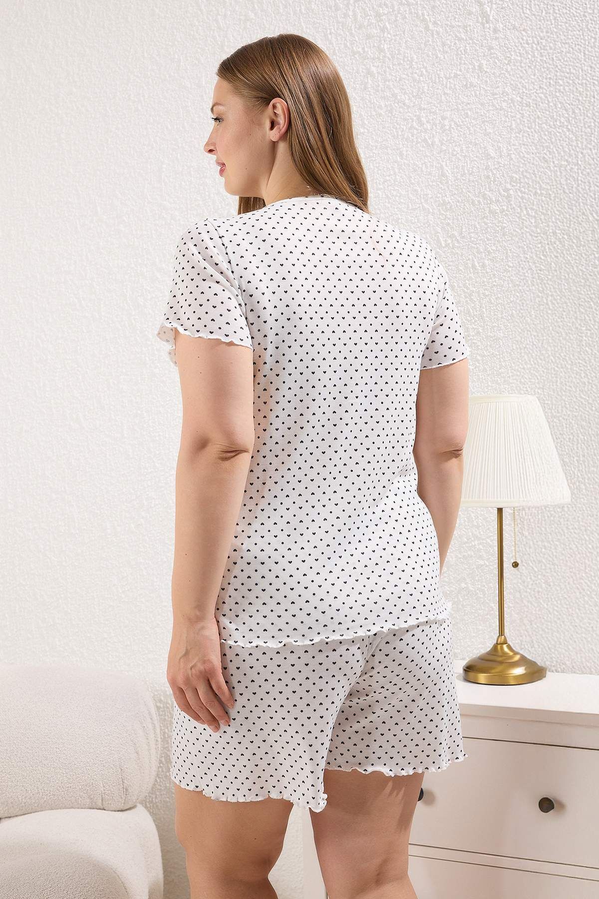 Trendyol Curve-Ecru Heart Pattern Buttoned Camisole Shorts Knitted Pajamas Set Tbbss25Ai00104 4