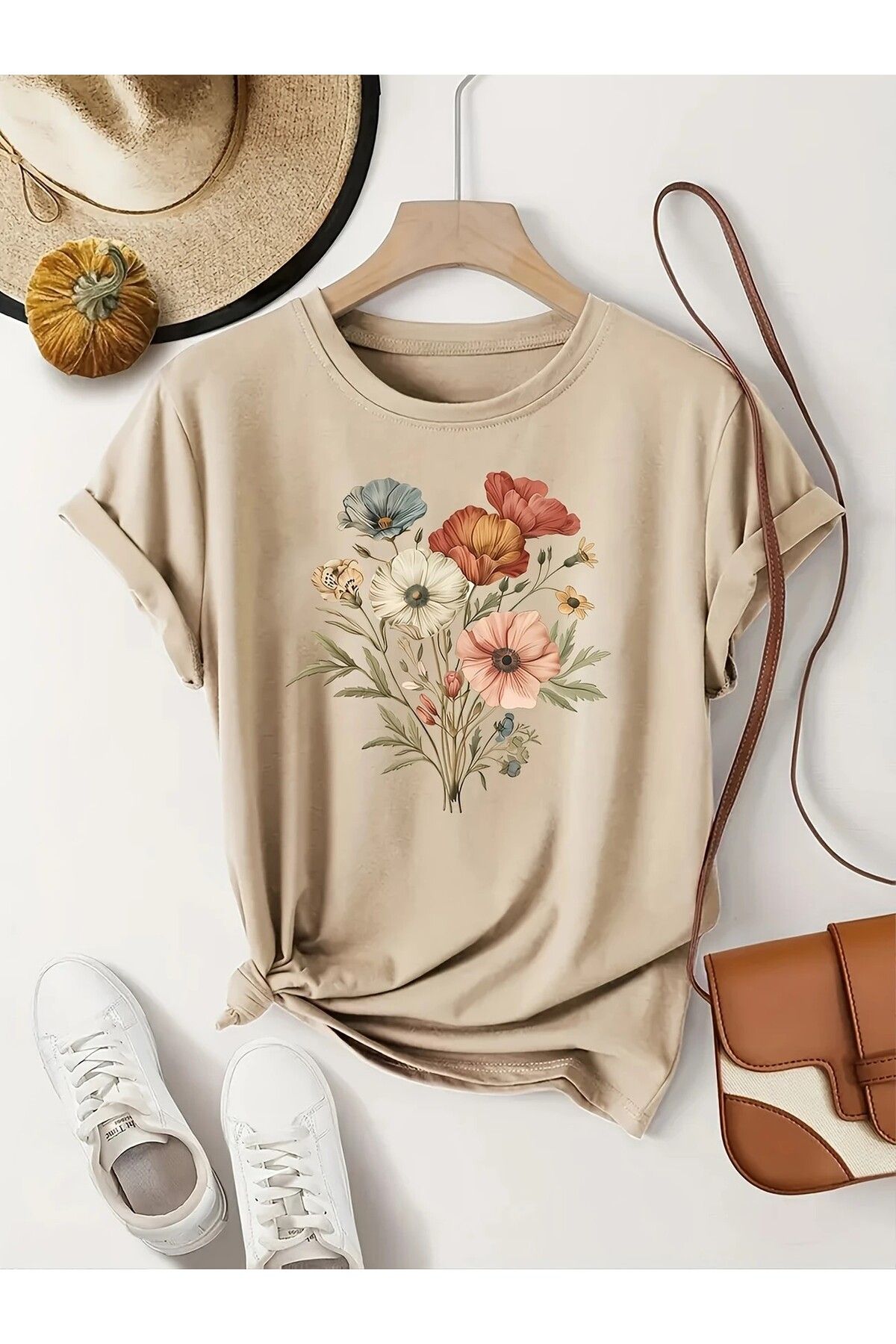LEIVOR Retro çiçek Baskılı Kadın T-shirt