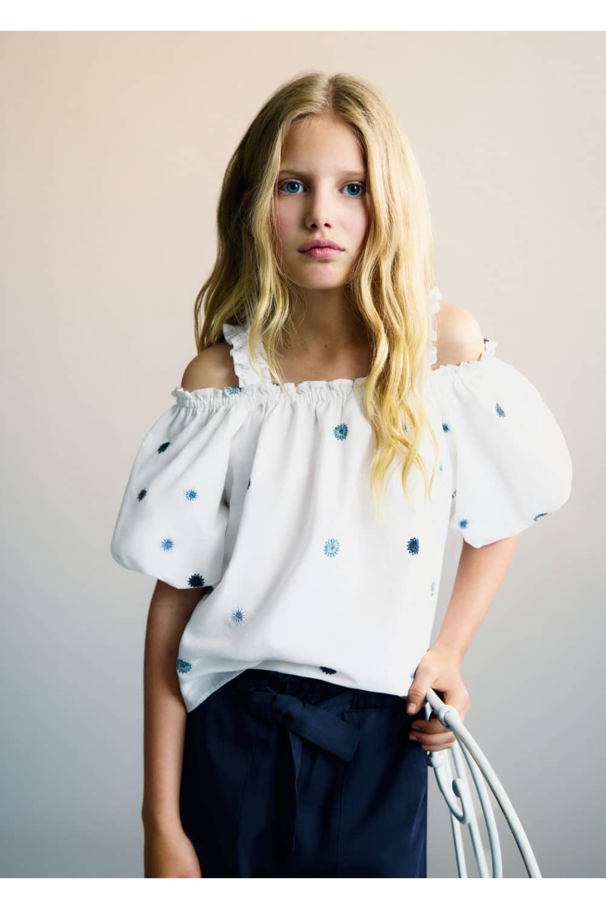 İşleme detaylı pamuklu bluz