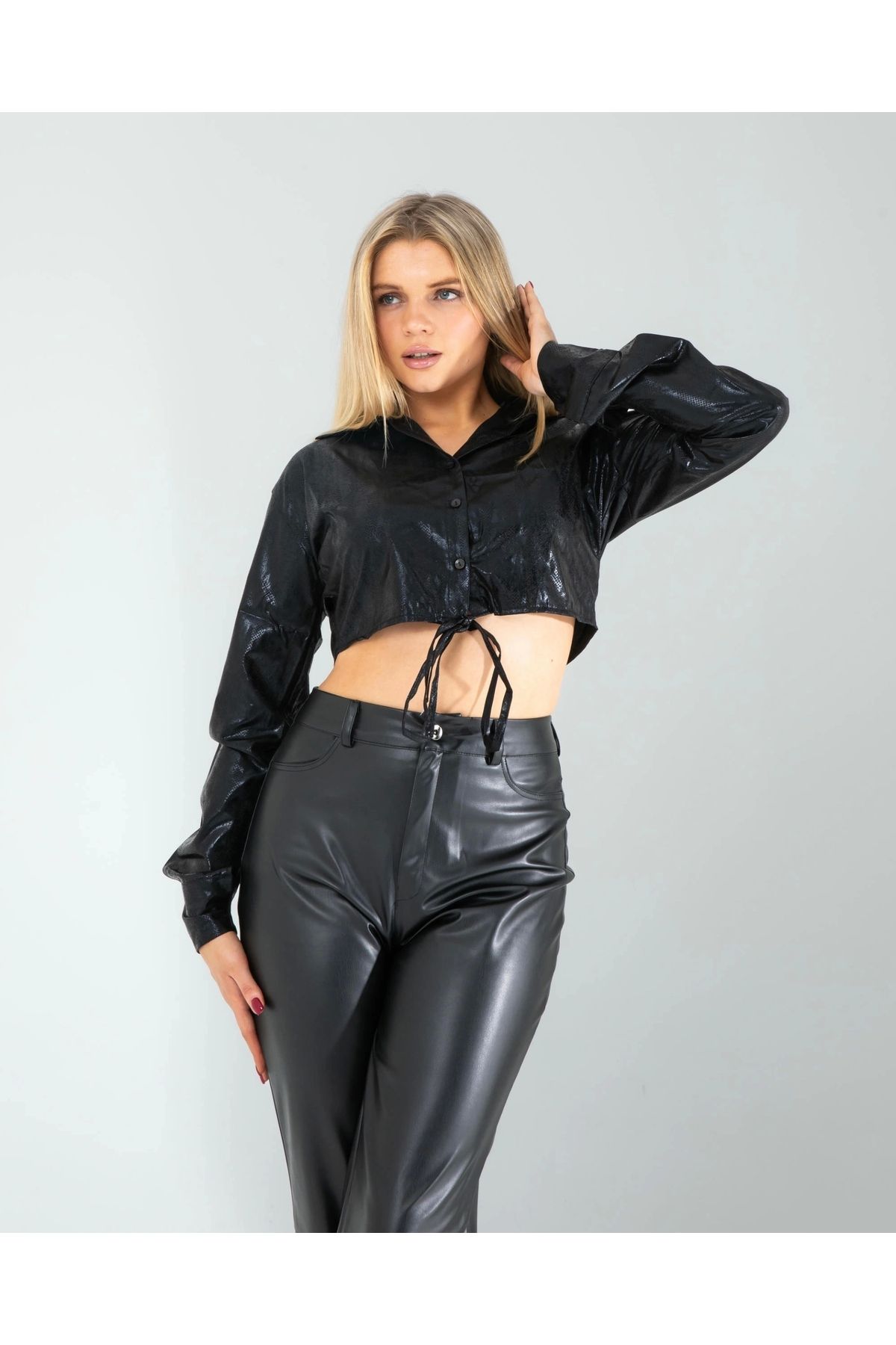 OurStyles Siyah Yılan Varaklı Beli Bağcıklı Gömlek