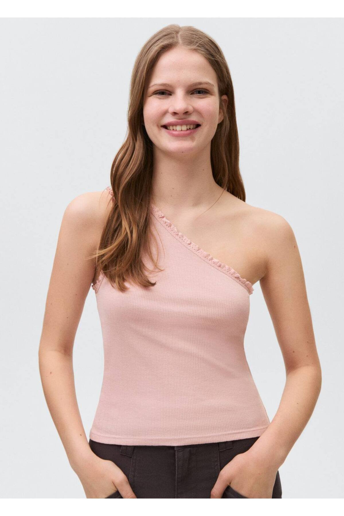 Asimetrik dantel bluz