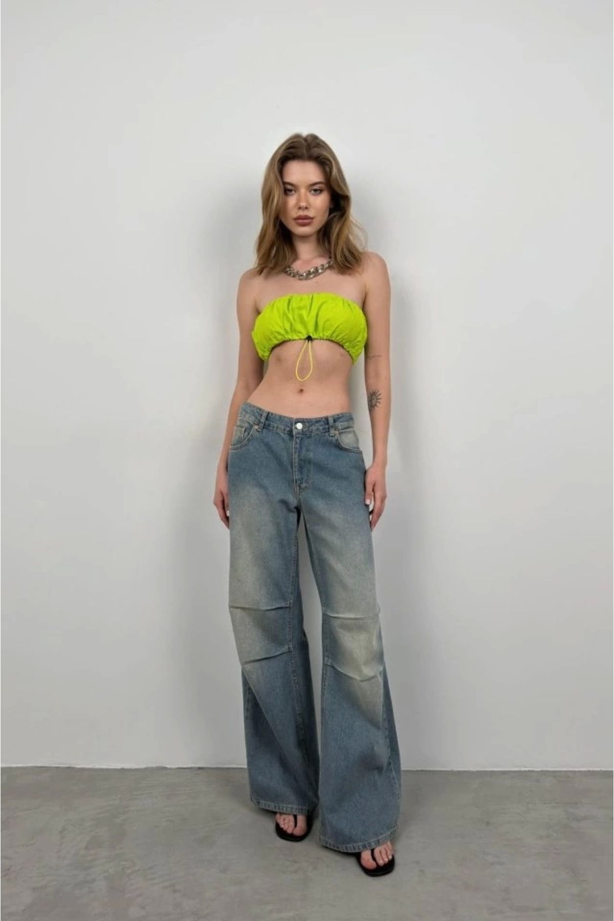 Kaplan Lastik Detay Straplez Crop