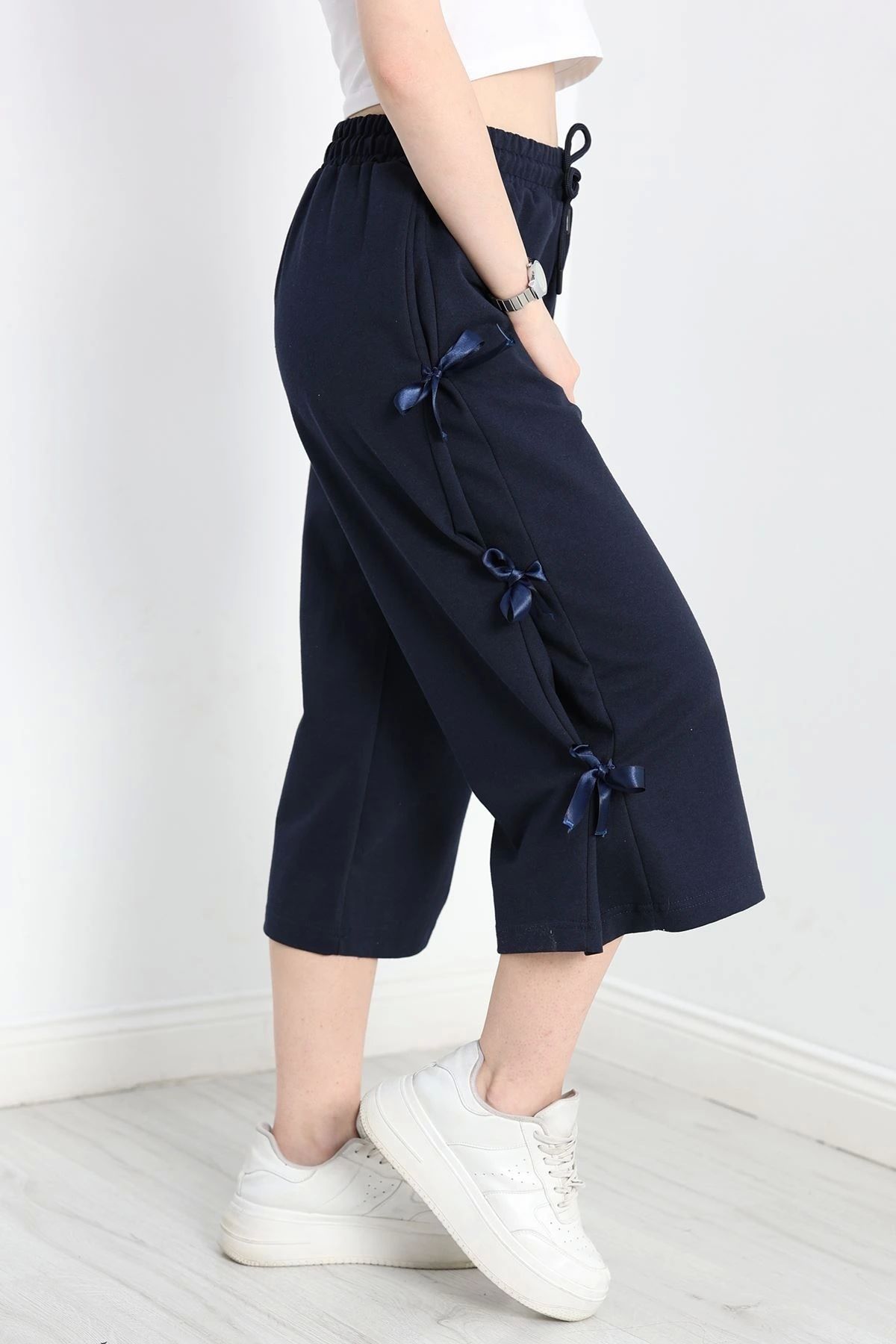 OurStyles Kurdele Detay Bermuda 2 İplik Şort Siyah - 50406.1857.