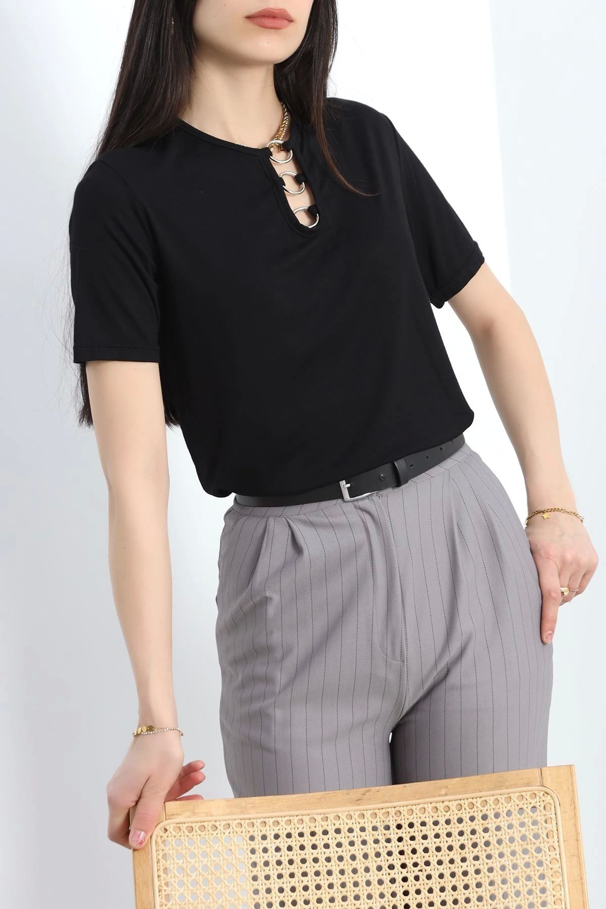 OurStyles Önü Halka Detaylı Bluz Siyah - 20778.599.