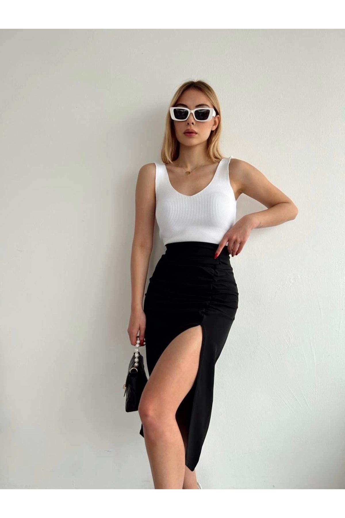OurStyles Büzgülü uzun yırtmaçlı midi boy etek siyah