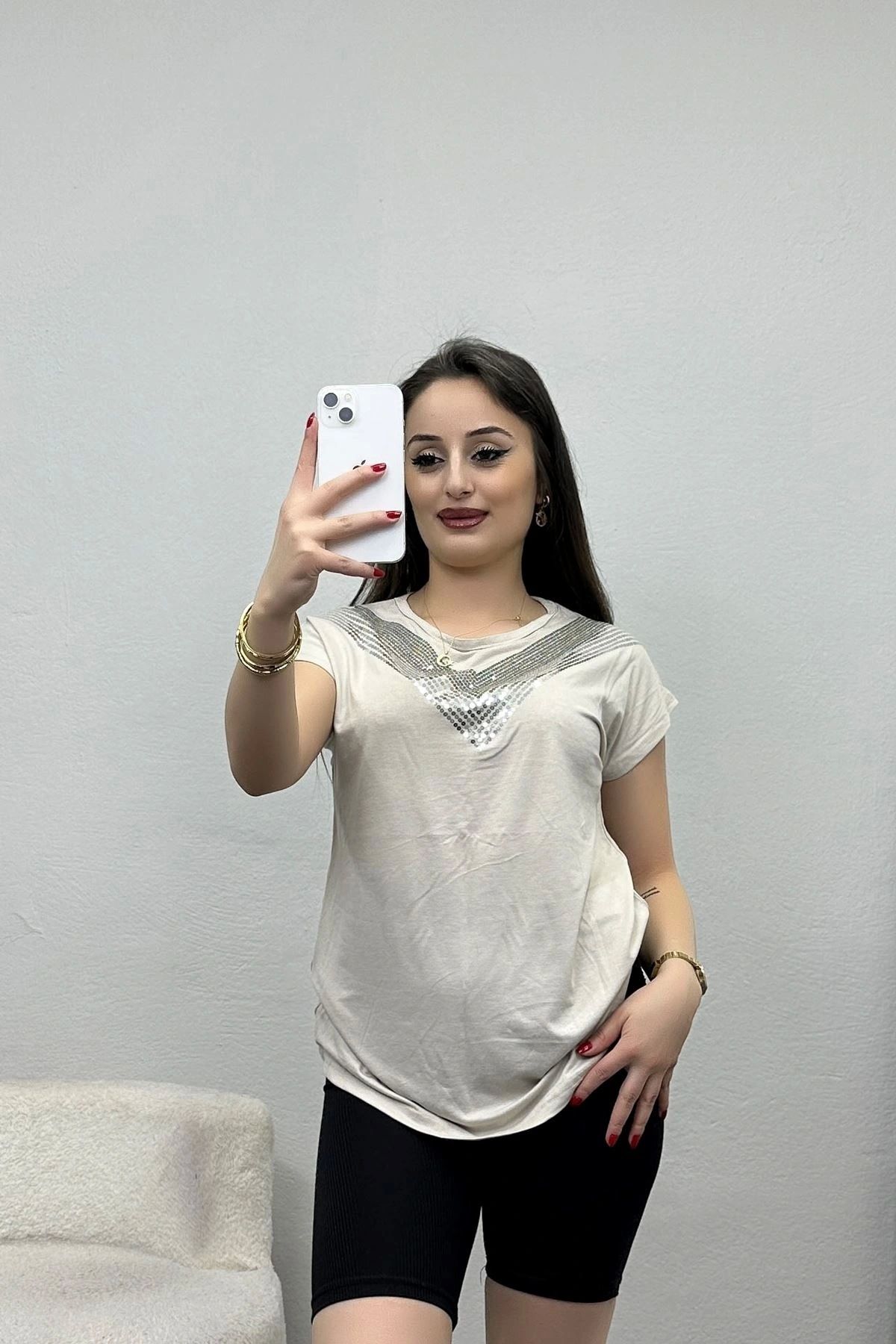 OurStyles Yuvarlak Yaka Pullu Bluz Siyah - 20760.599.