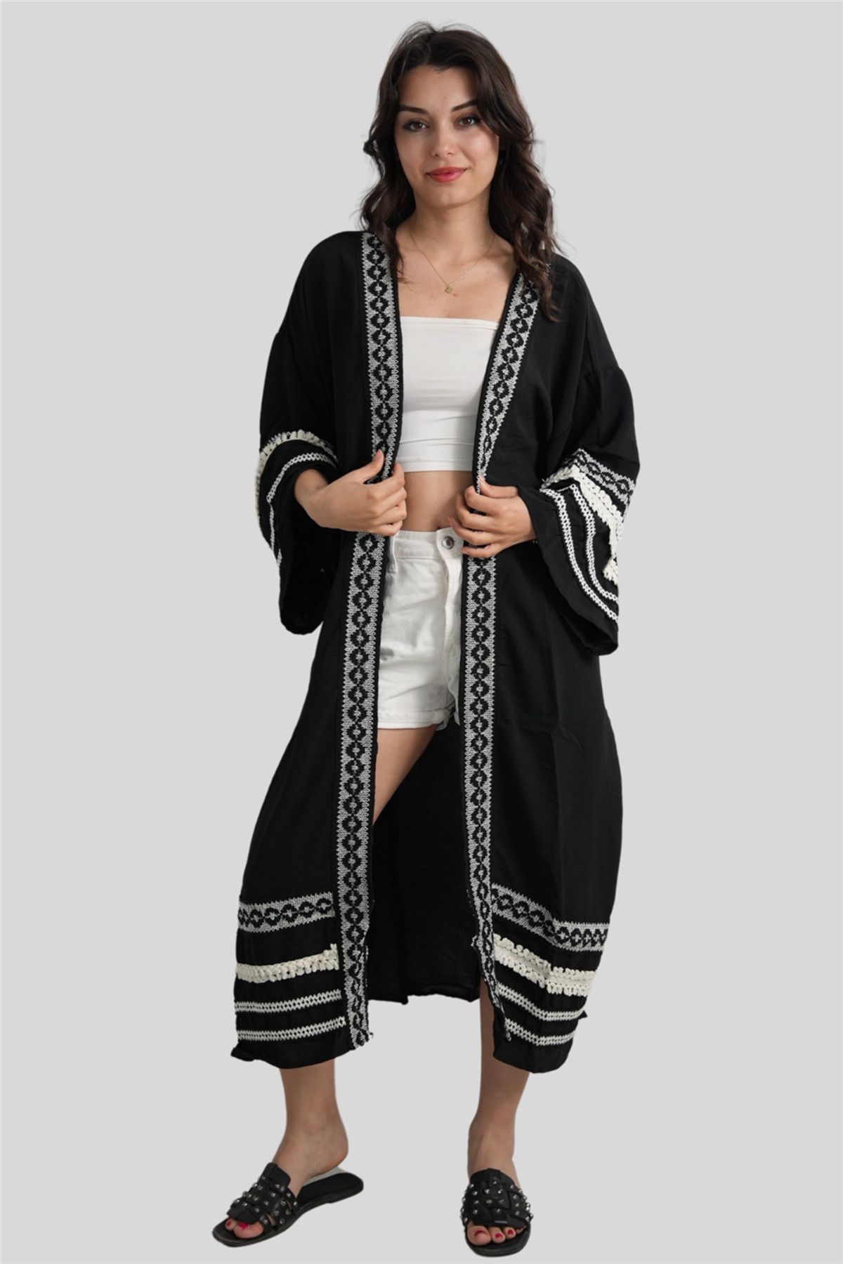Miss Boheme Siyah Nakış Detaylı Kaftan