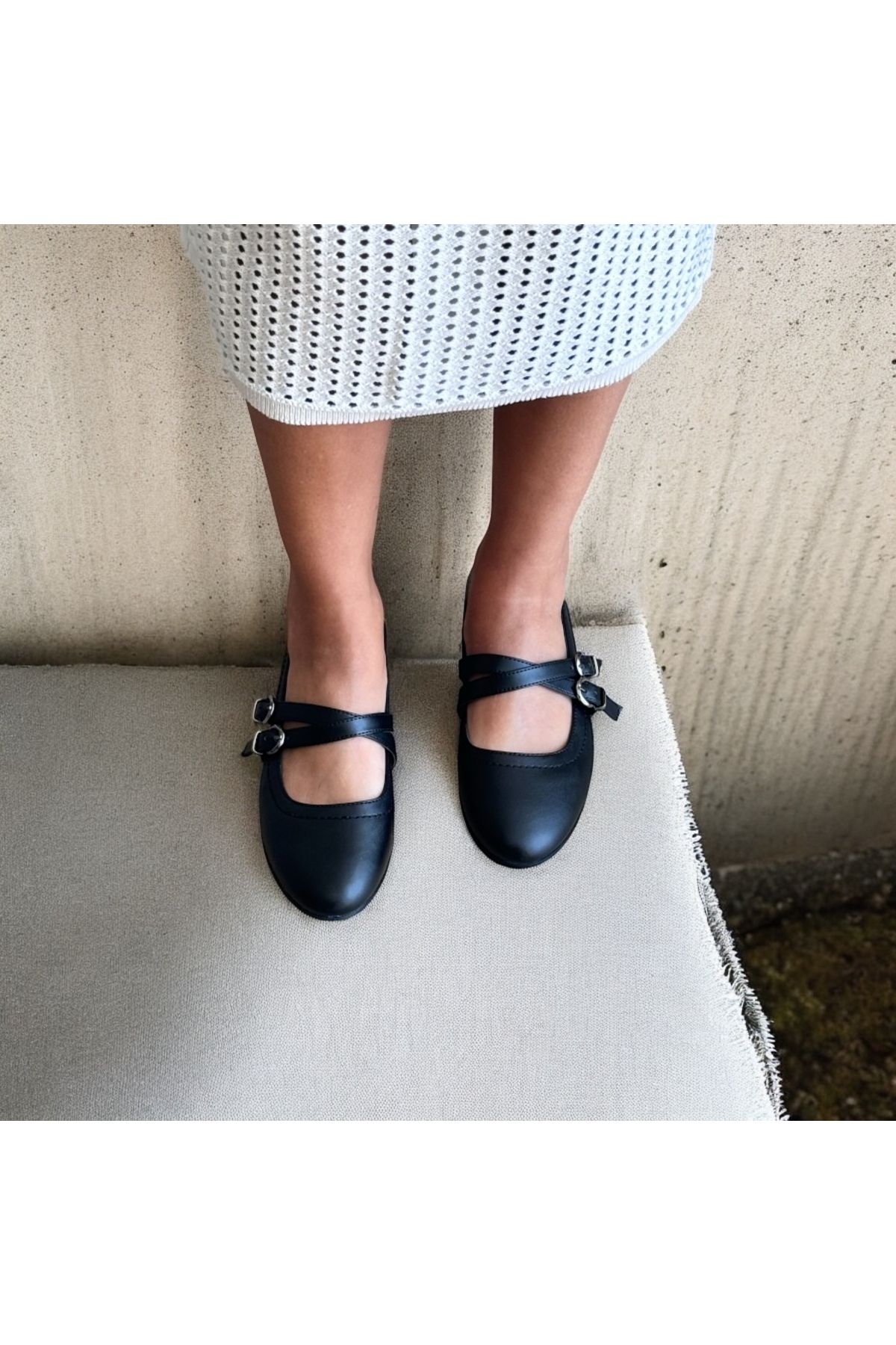 NEVE SHOES Siyah Deri Çapraz Bantlı Kadın Babet