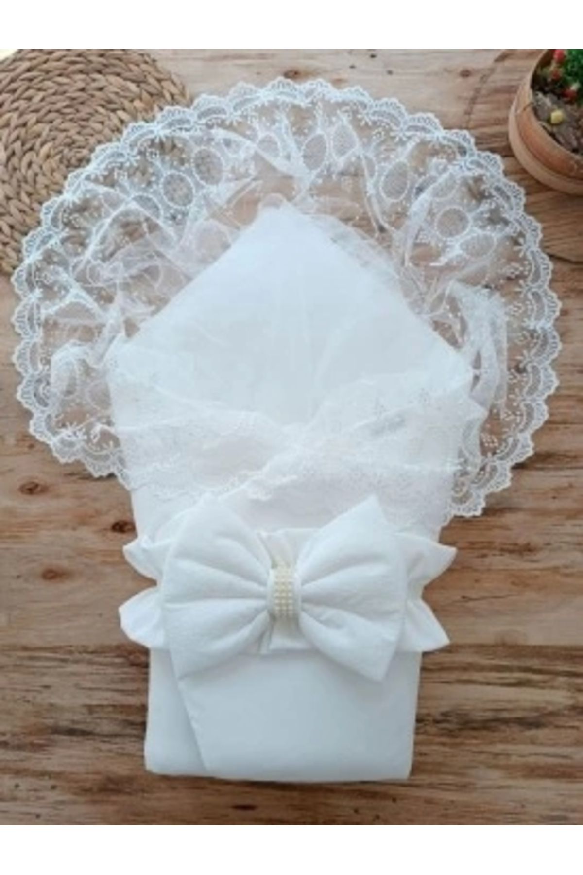 Diji Baby Yenidoğan Yakamoz Kumru Model Dantelli Taşlı Fiyonk Bebek Battaniyesi Kundak