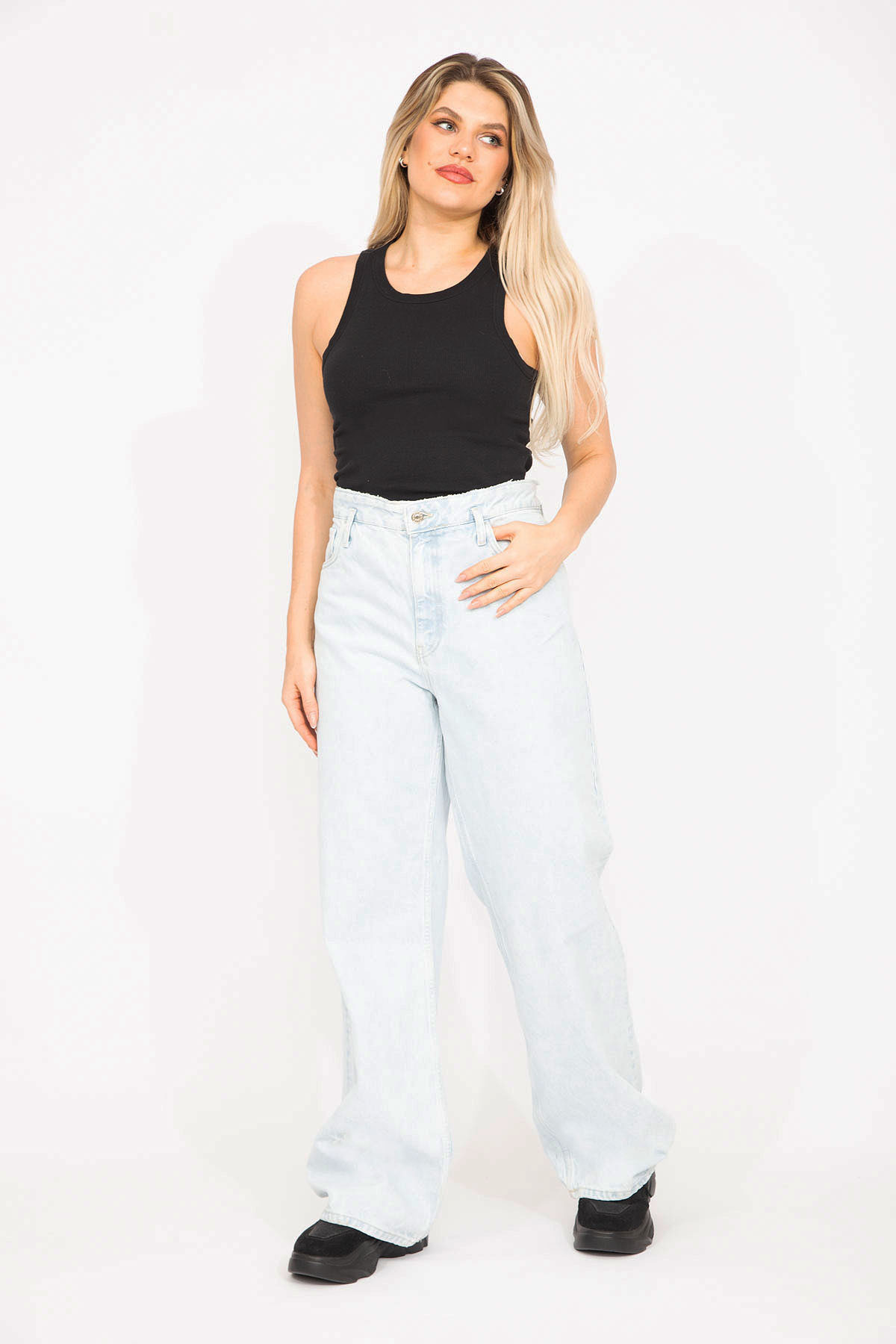 complete the look image