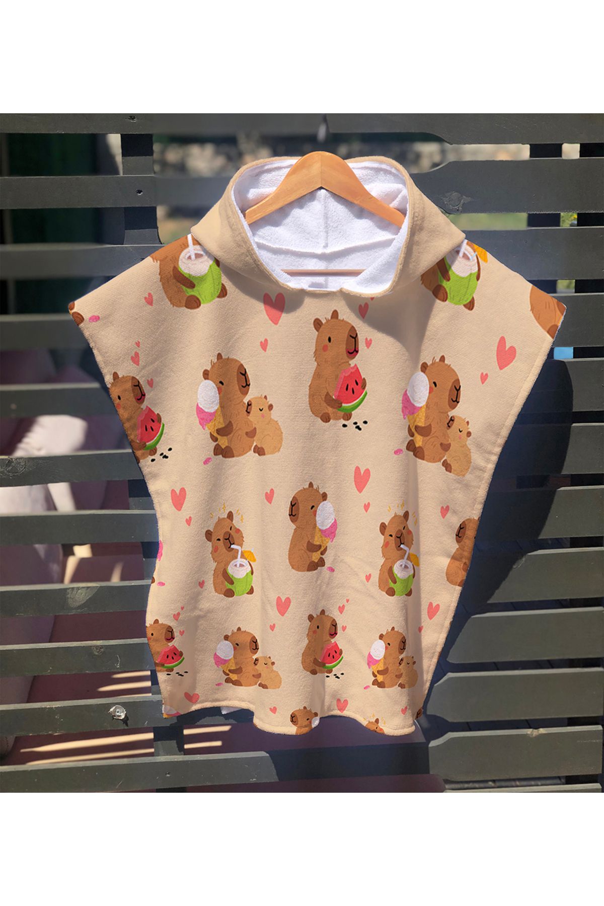 Evmila Capybara Desenli Baskılı Panço Havlu - 60x60 cm | Yumuşak Pamuklu & Polyester Dijital Baskılı