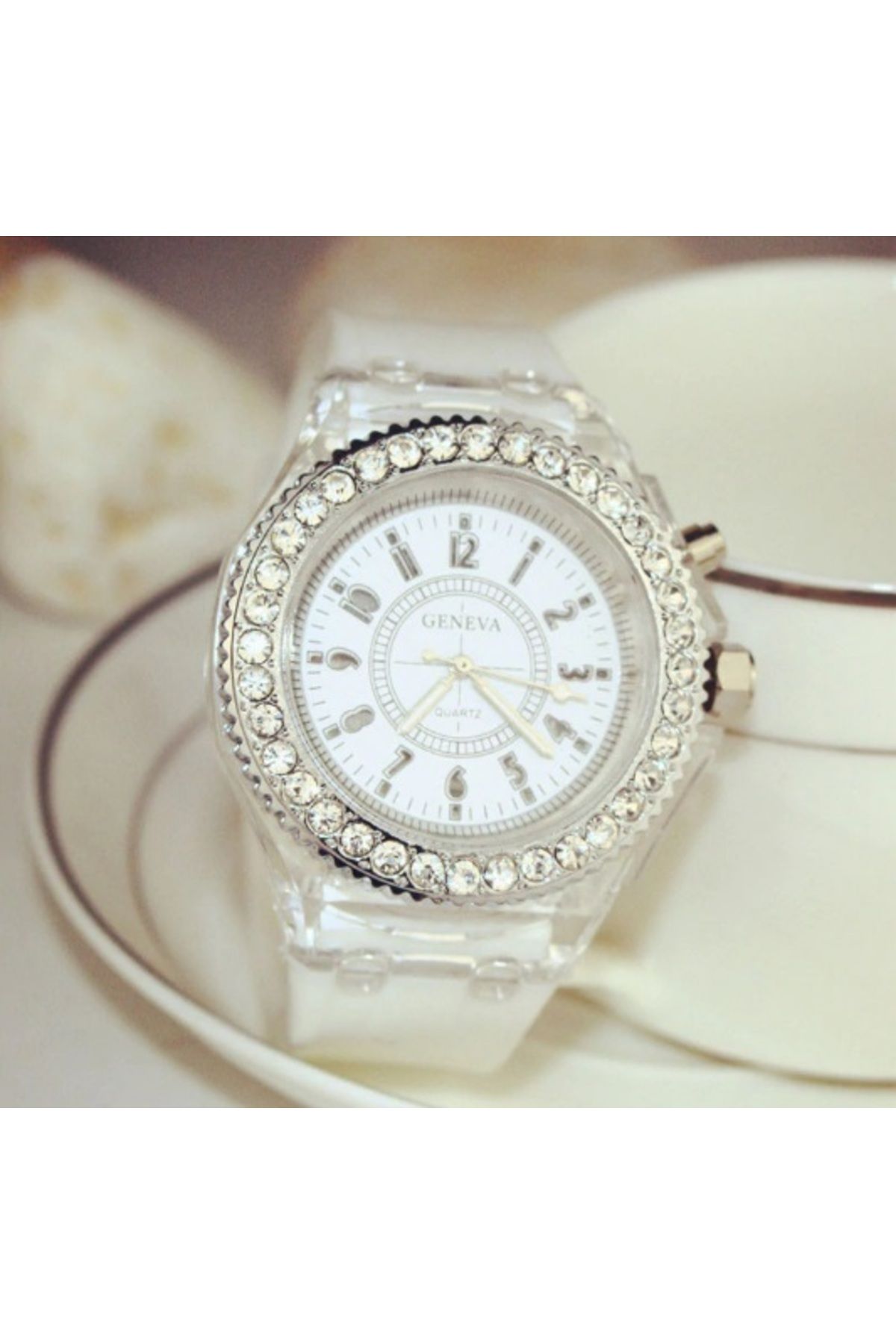 MNMYSTYLE Ceas Activ Led - 7 Jocuri De Lumină Colorate - 4 Moduri De Bliț - Ceas Mystyle Fashion Crystal Classic - One Size