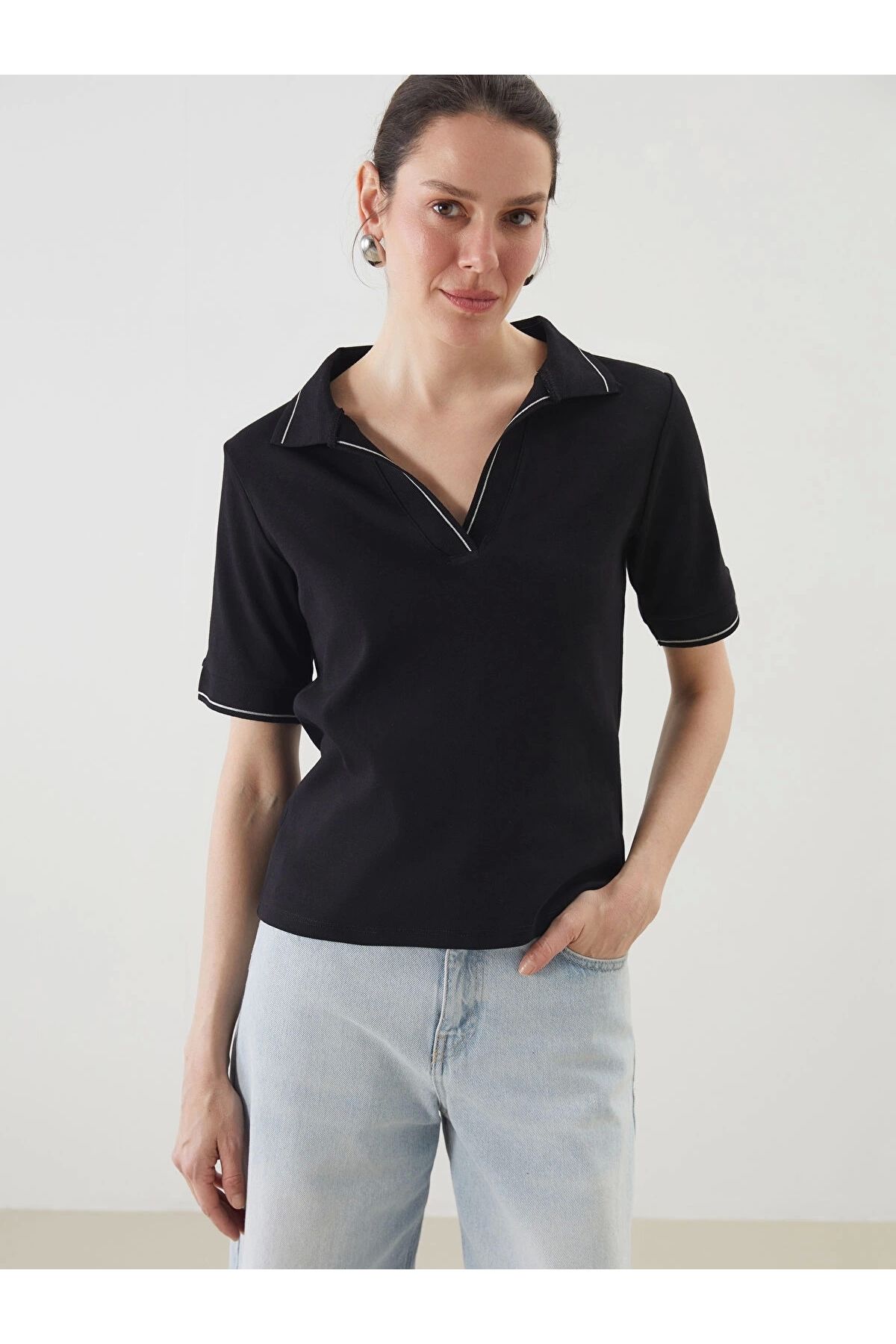 LC Waikiki LCWAIKIKI Classic Siyah Polo Yaka Kadın Crop