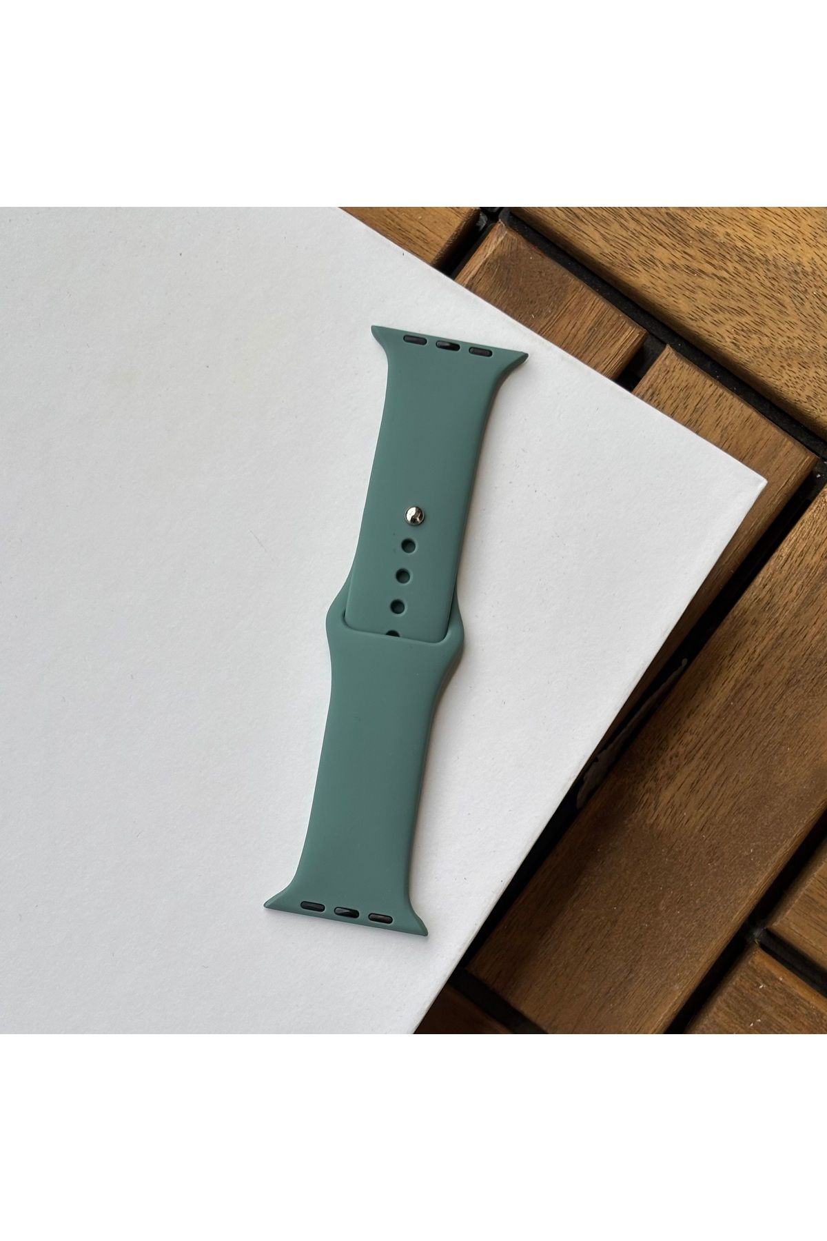 sayecase Apple Watch 6/7/SE/8/9 Serisi Uyumlu 42-44-45-49 MM Classic Silikon Kordon