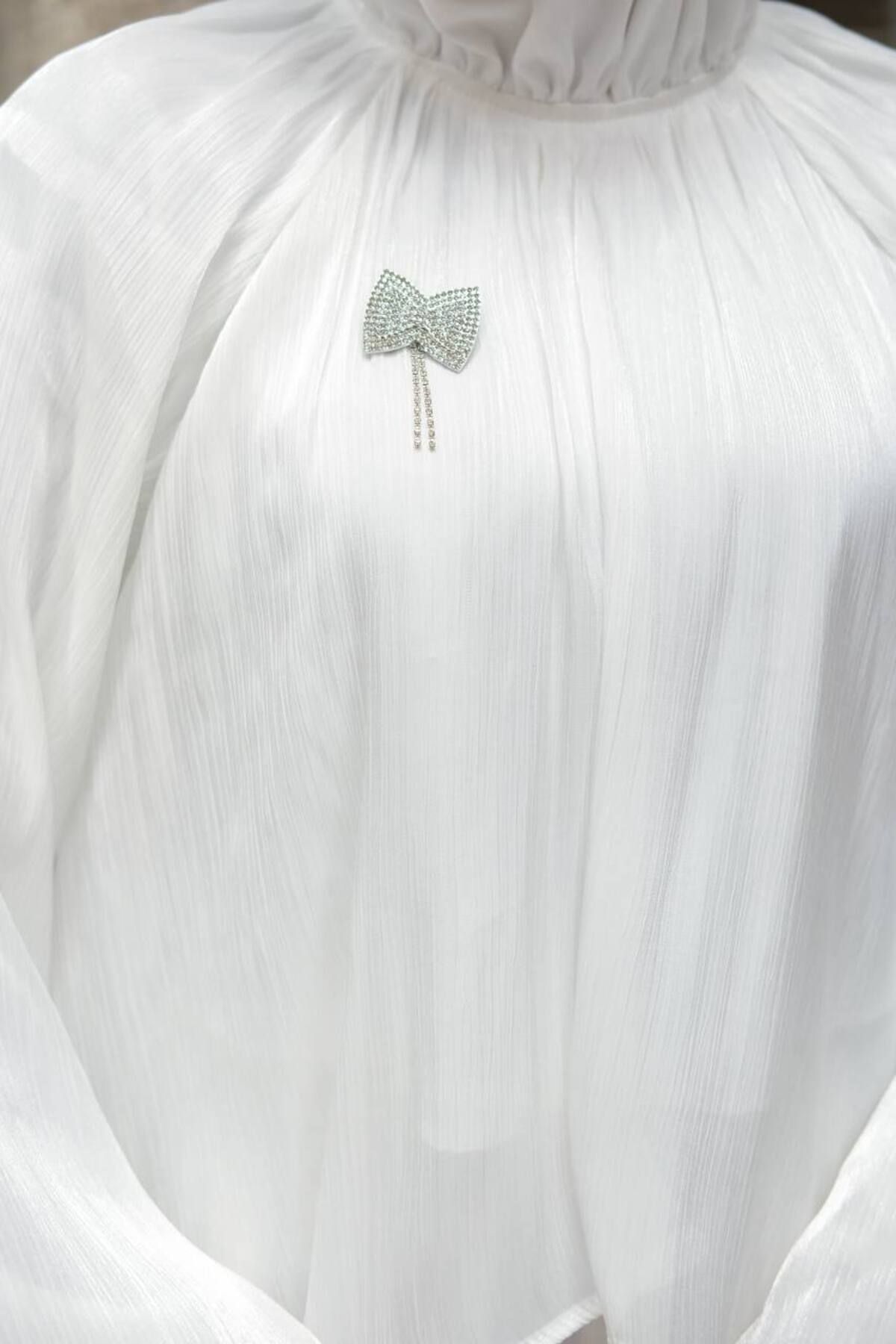 Butik BROŞ DETAYLI ELBİSE