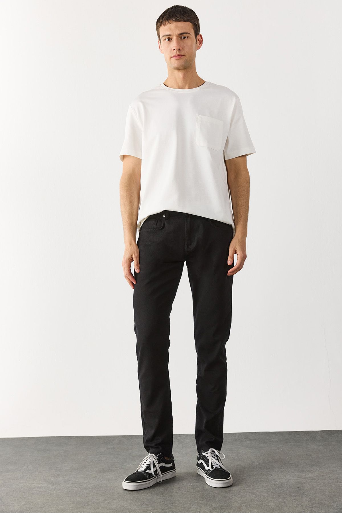 VENA Edward Slim Straight Renkli Jean Pantolon - SİYAH