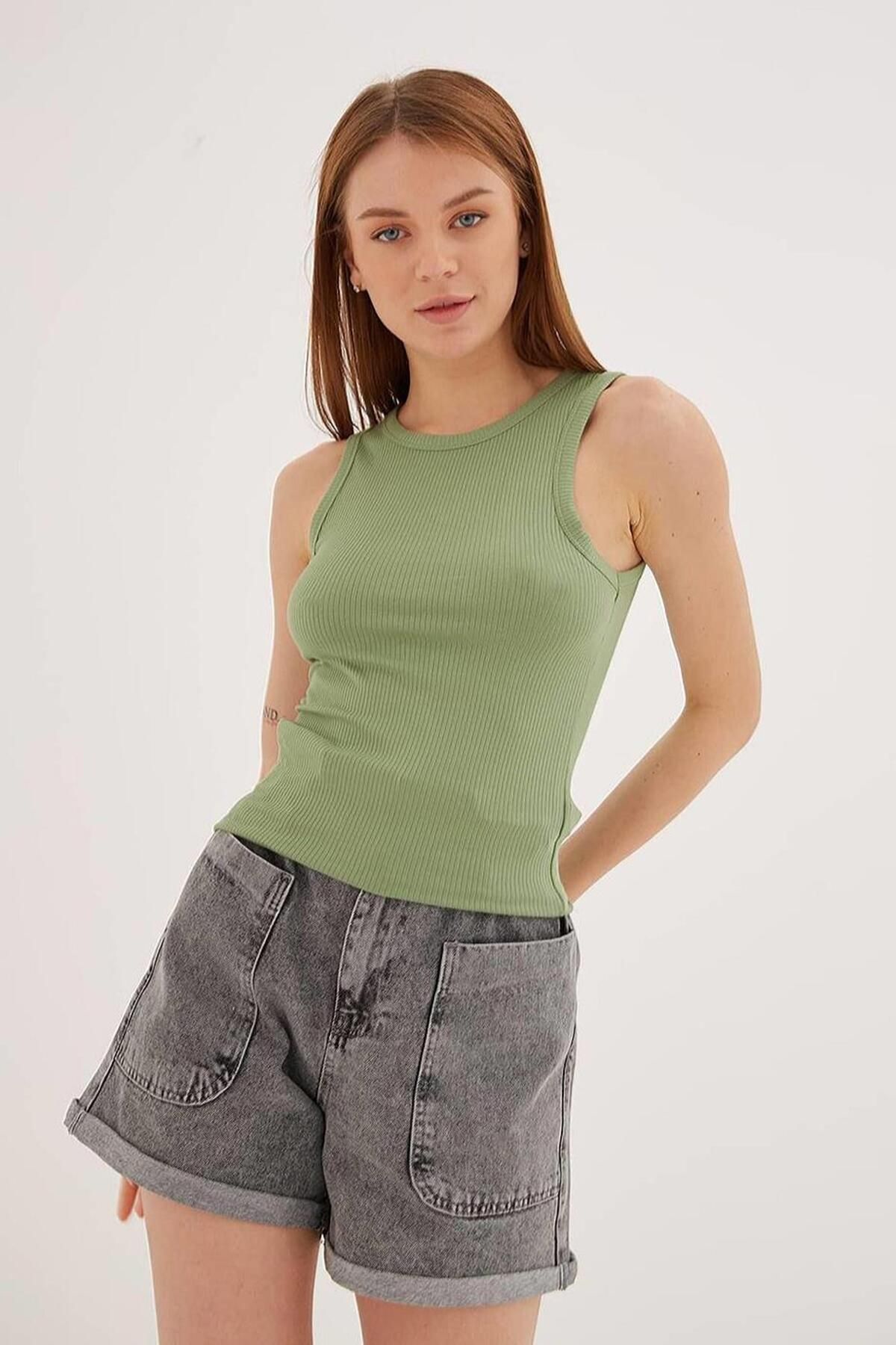Nazen Giyim KOLSUZ SIFIR YAKA YEŞİL KADIN CROP 0479-2Y5