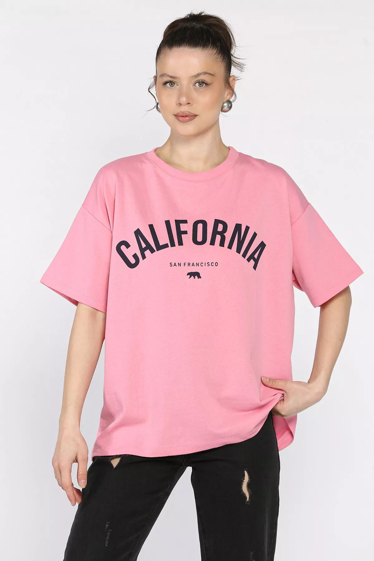 GÜLSELİ Pembe Kadın Bisiklet Yaka California Baskılı Oversize Tişört