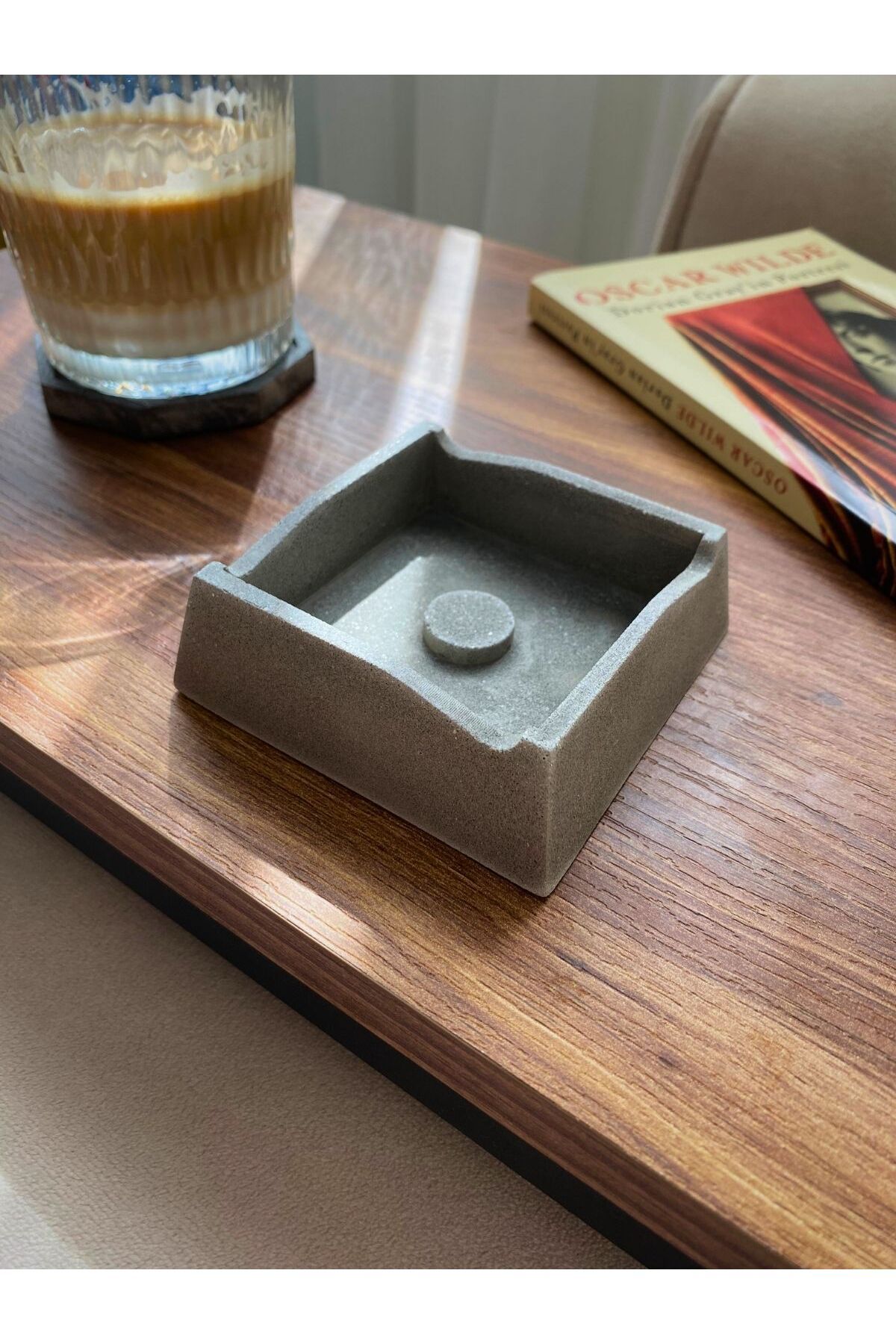 Ornia Dekoratif El Yapımı Minimal Kare Beton Küllük