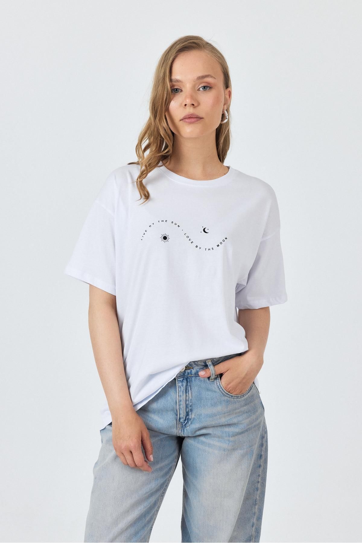 Rays Beyaz Yazı Baskılı Oversize Pamuklu Tişört 2150-32M