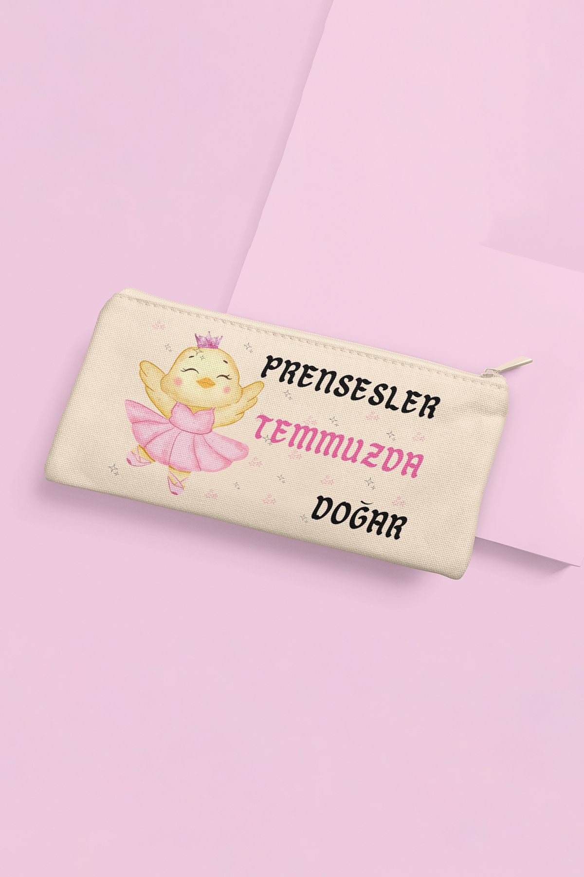qoeuyl boutique Prensesler Bu Ayda Doğar Baskılı Doğum Günü Hediyelik Bez Makyaj Çantası Kalemlik Cüzdan
